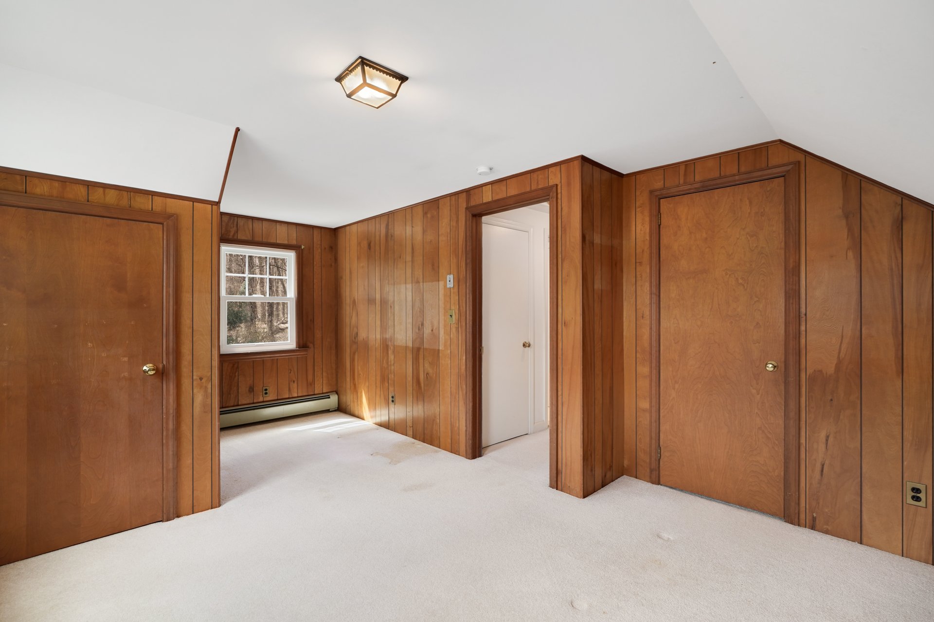 21 Vinton Avenue