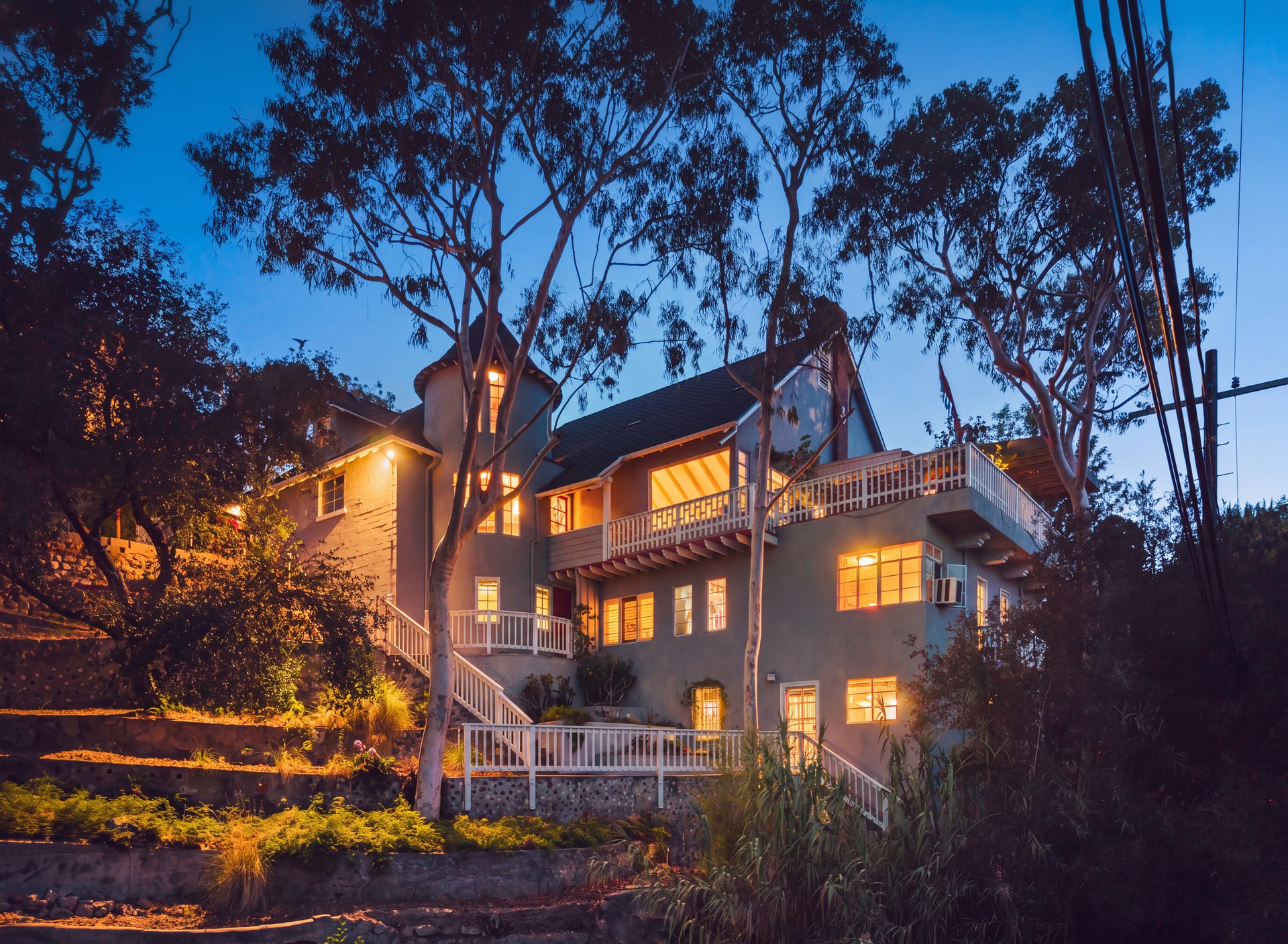 2882 Belden Dr, hollywood hills