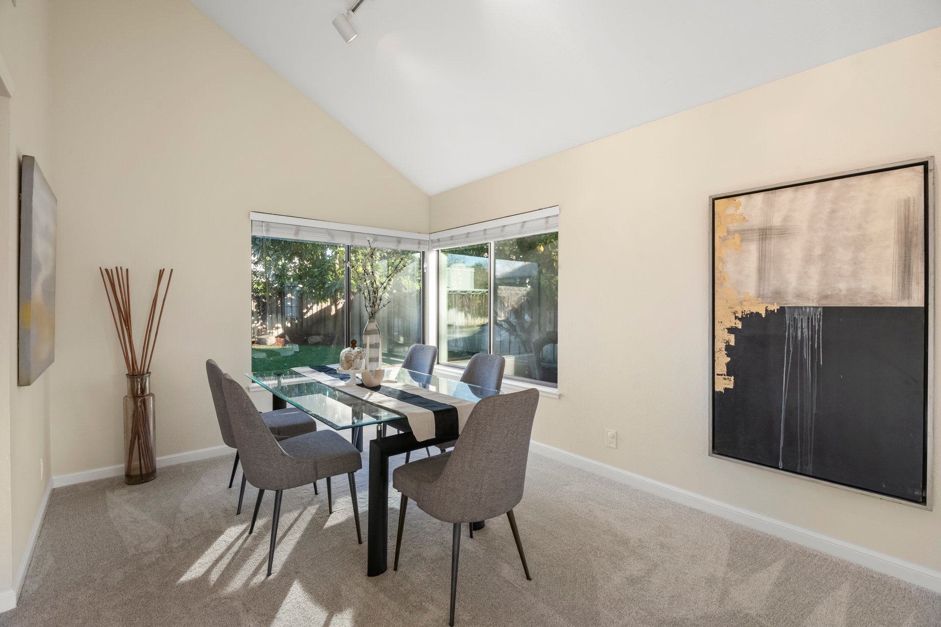 5252 Rio Lobo Drive