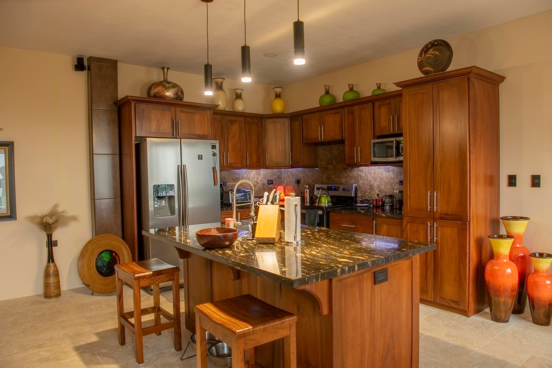 INTRODUCING VILLA CURA SOUL: AN IDYLLIC MODERN TROPICAL LUXURY RESIDENCE – 0.28 ACRES
