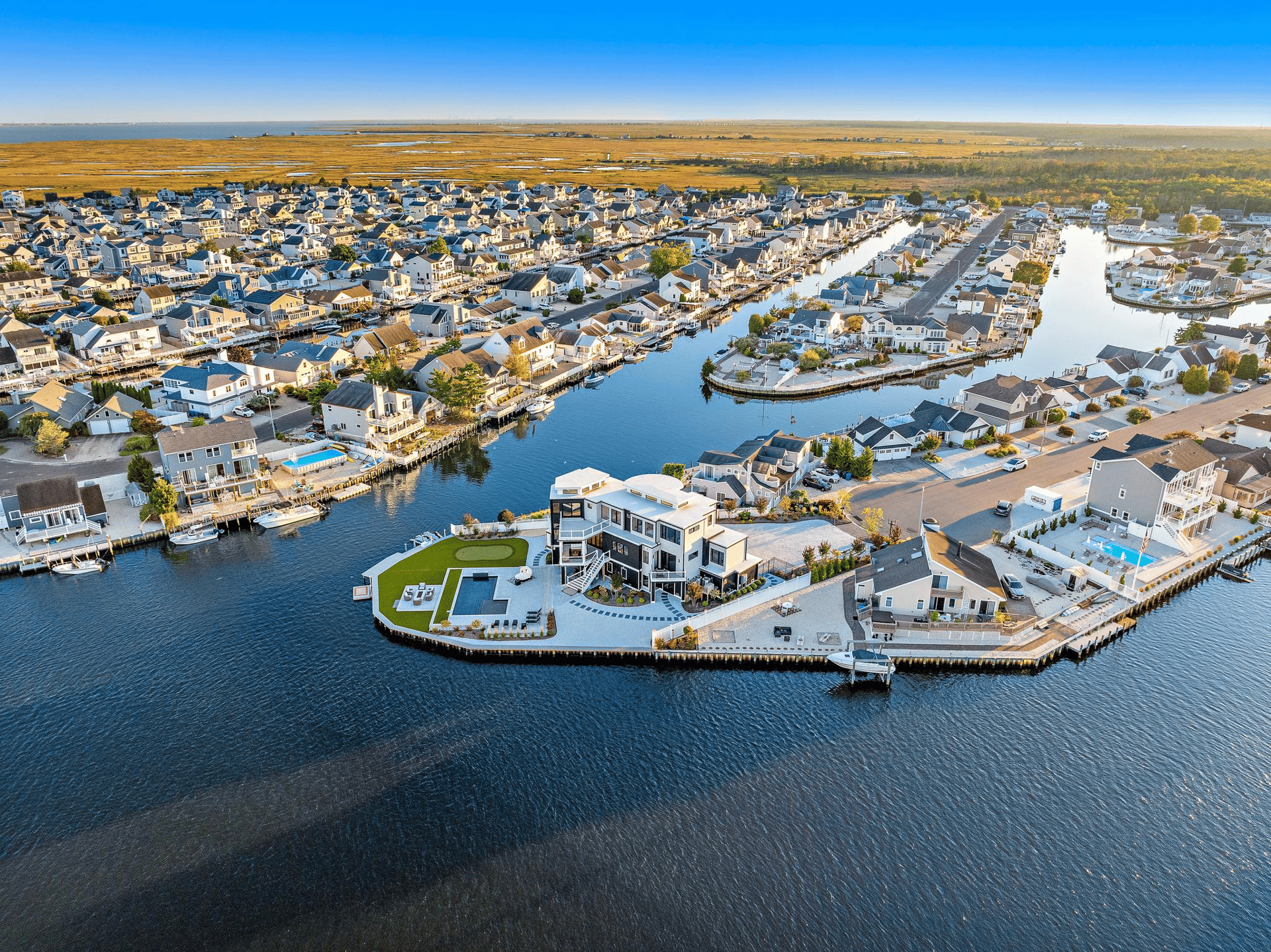 198 Bernard Drive, Manahawkin