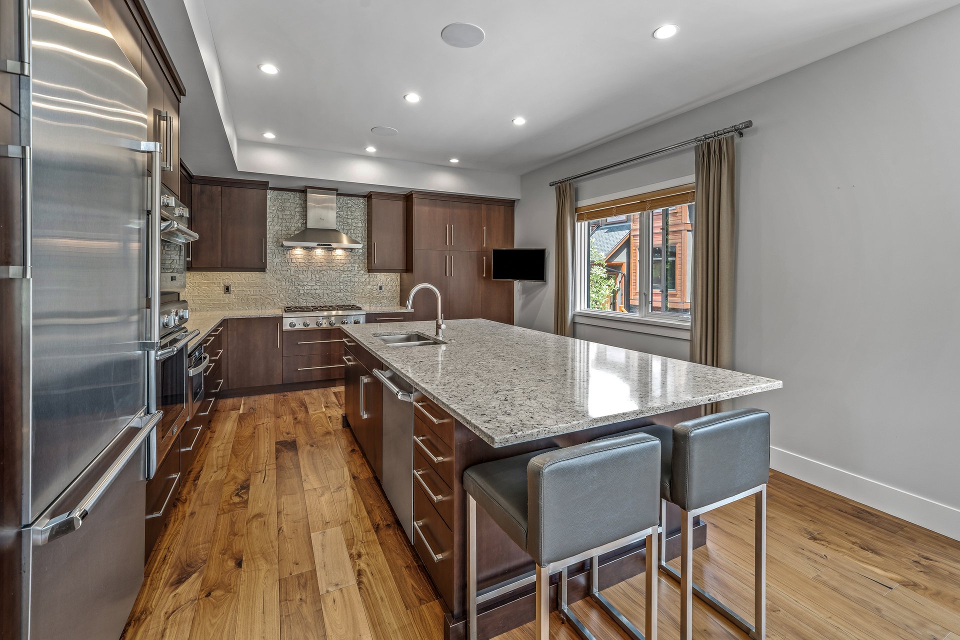 19 Creekside Mews