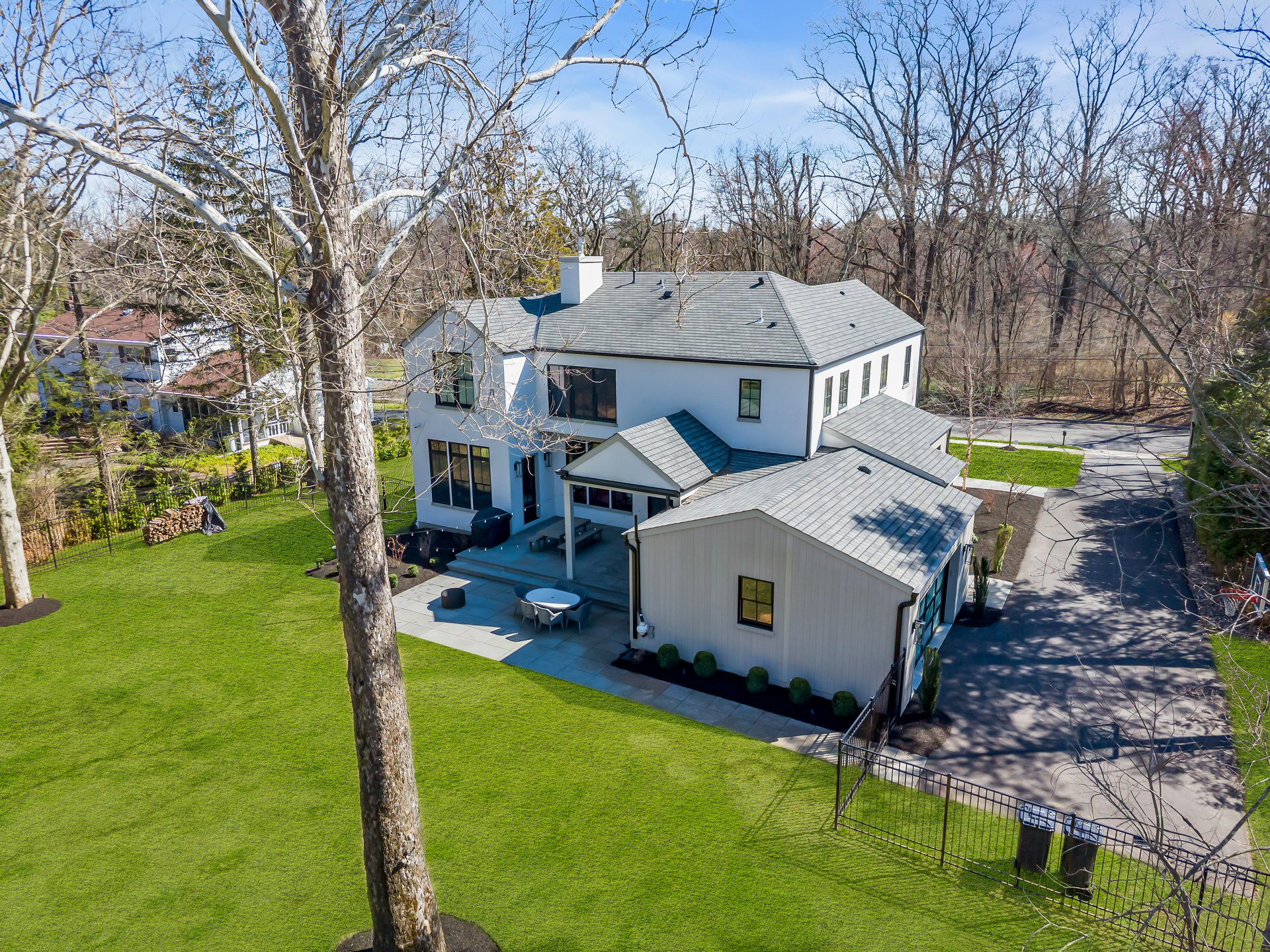 27 Tyson Ln