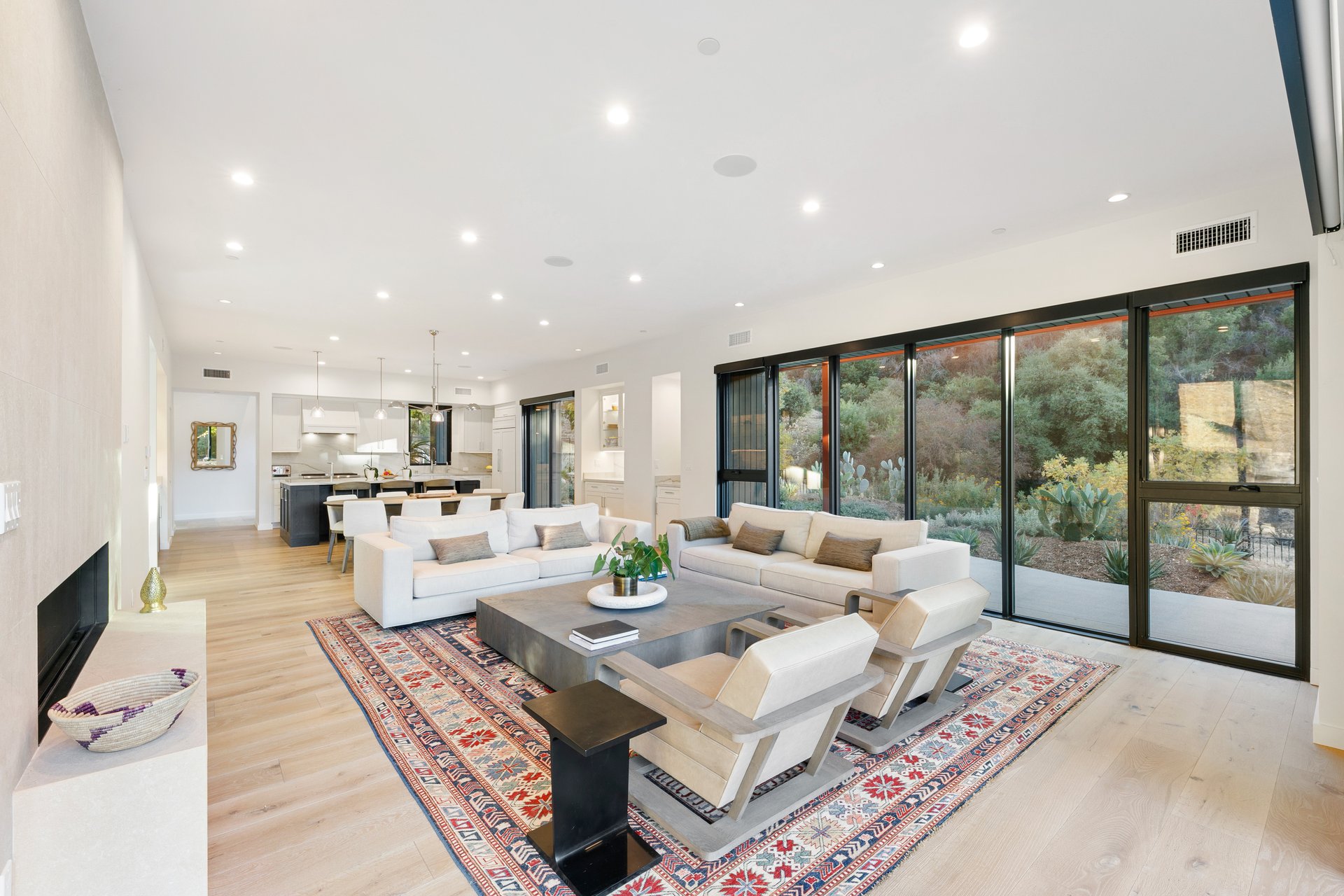 Extraordinary Modern Farmhouse 