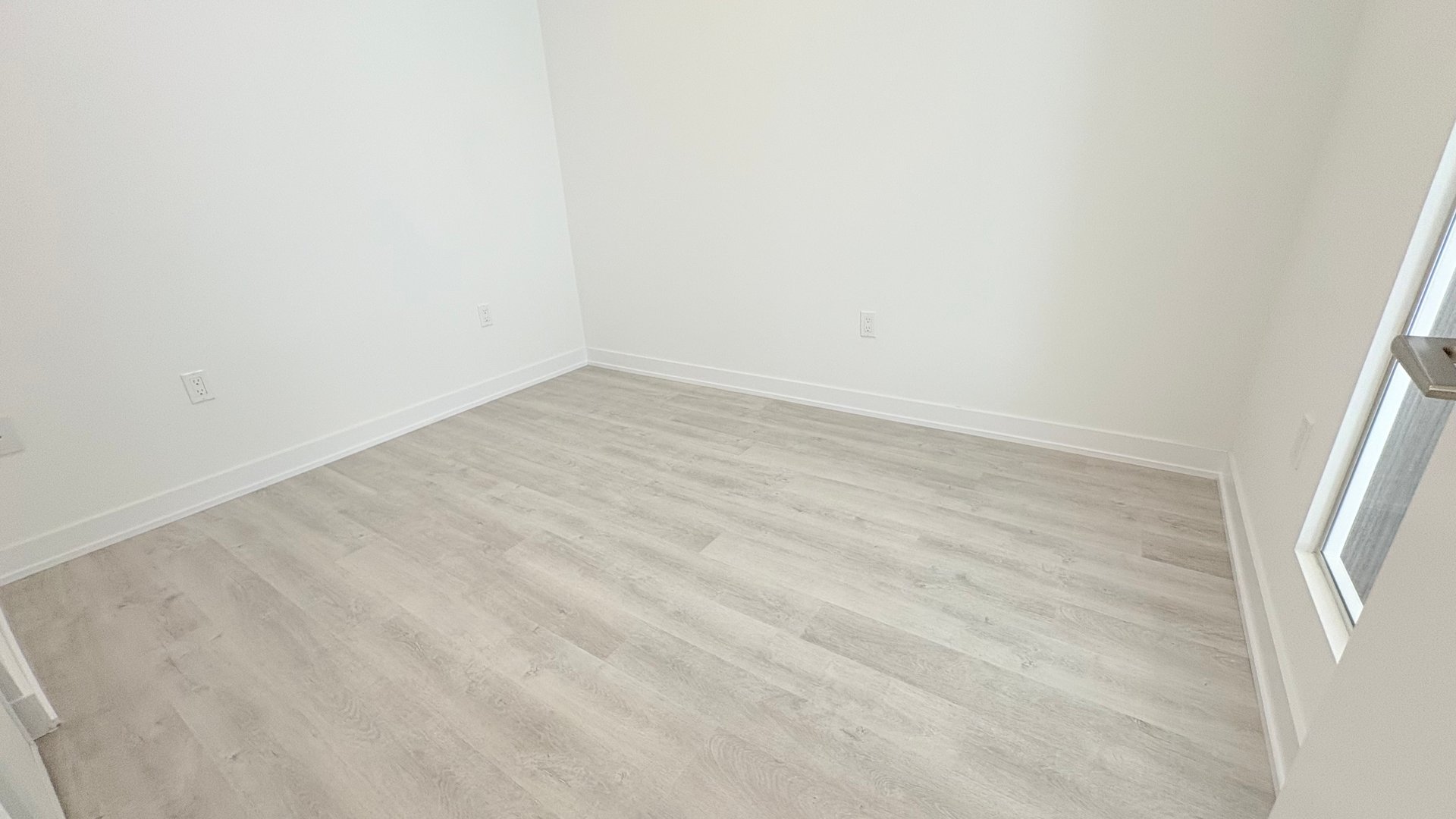 15 Richardson Street Unit: 1027