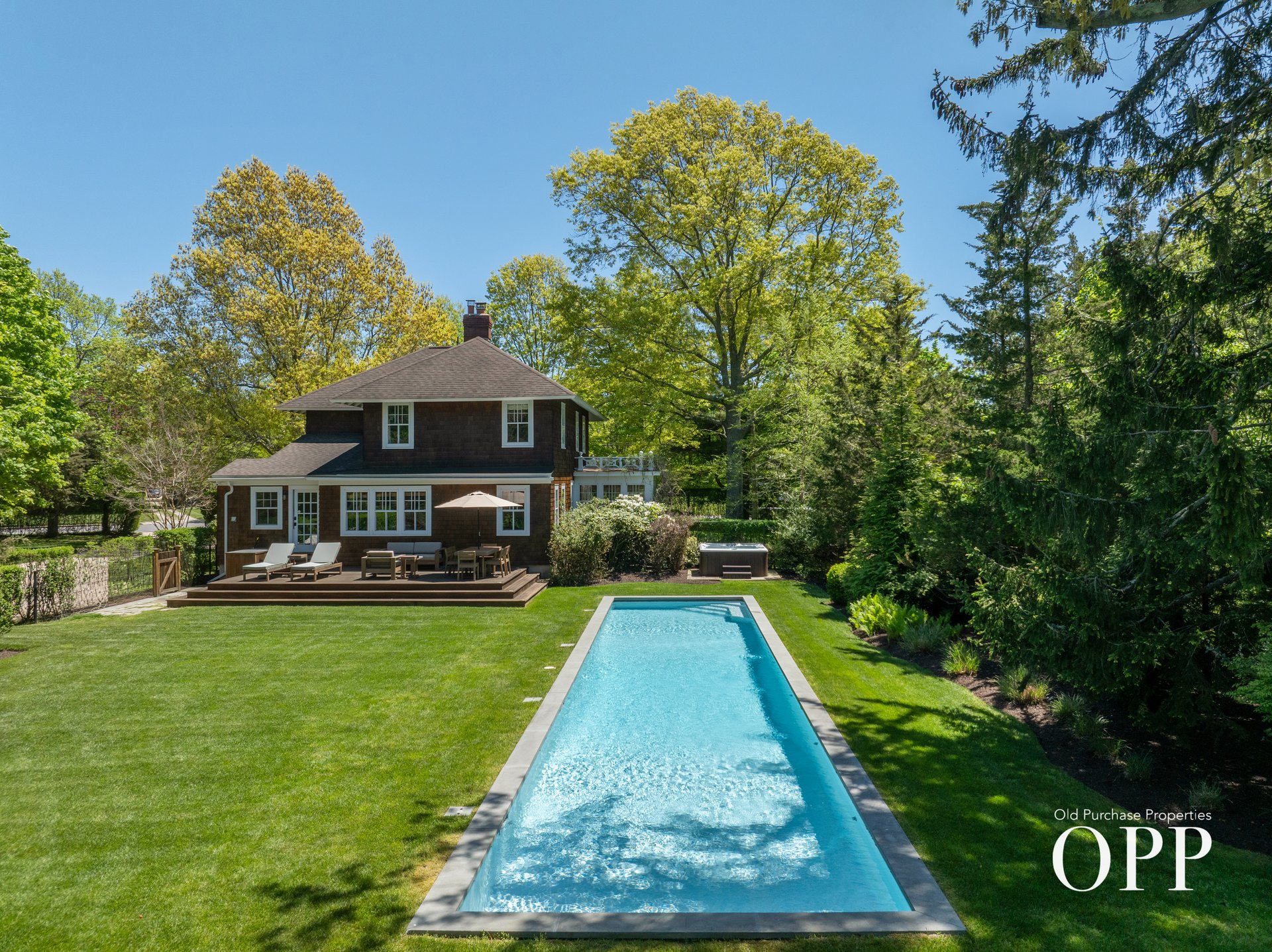 A MOVE-IN READY BELLPORT ORIGINAL