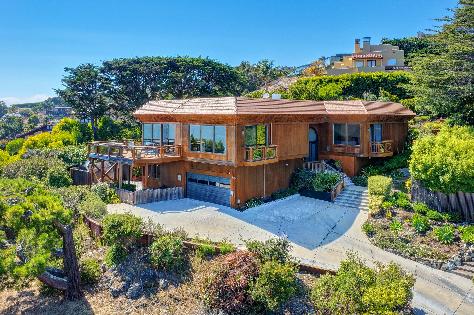 Sweeping Views Across the Bay