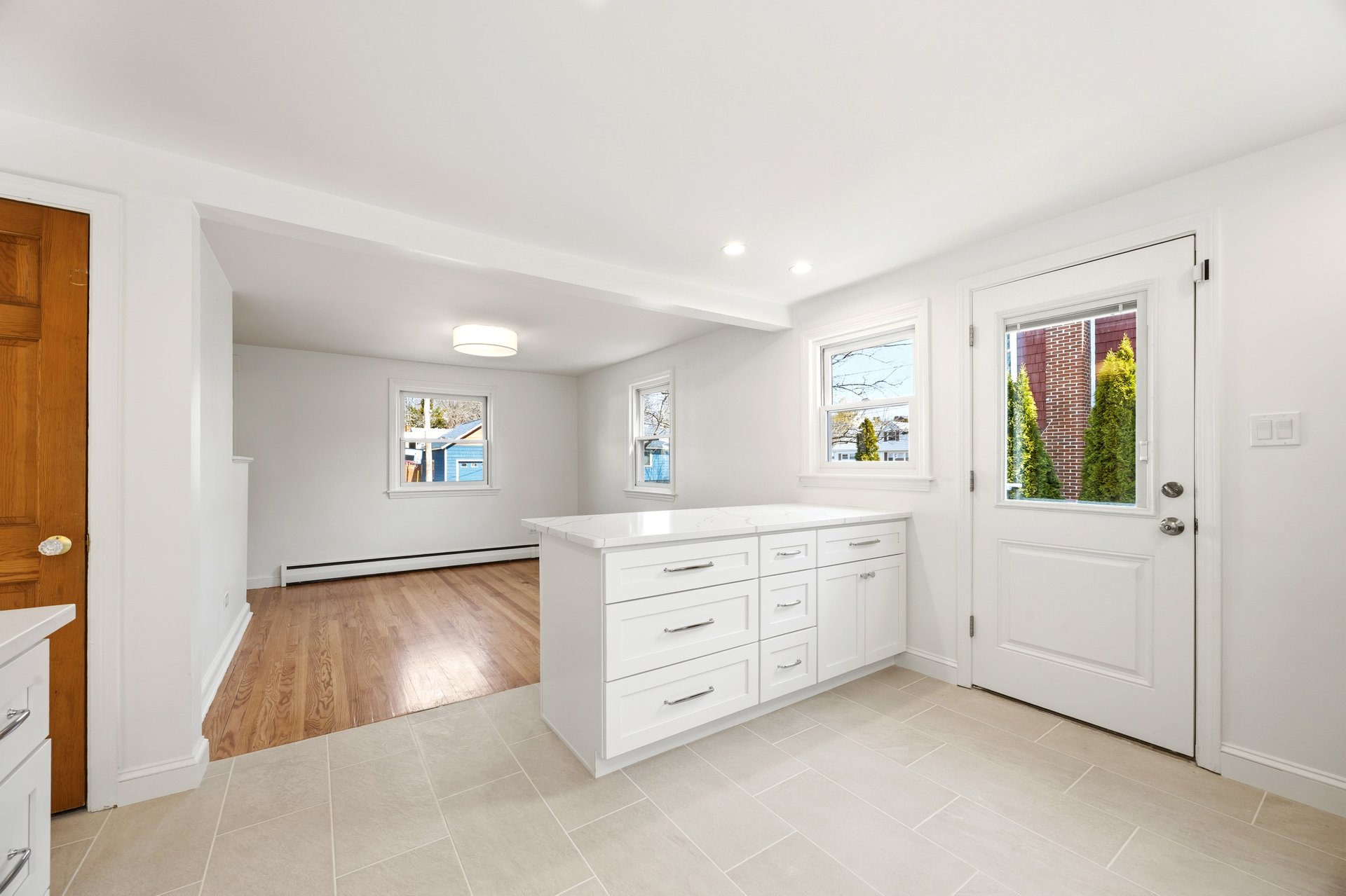 10 Meadowbrook Lane
