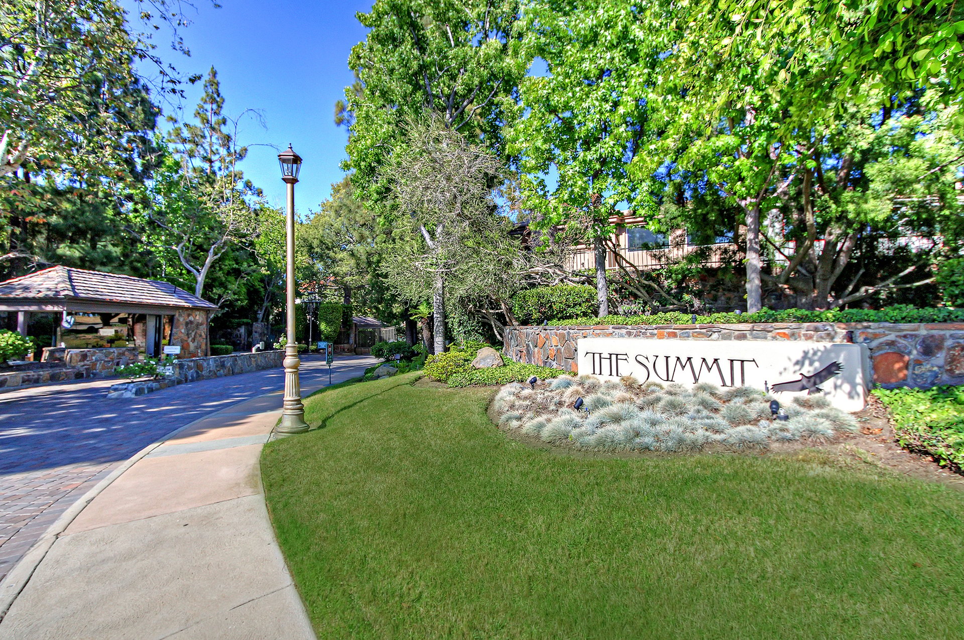 12024 Summit Cir