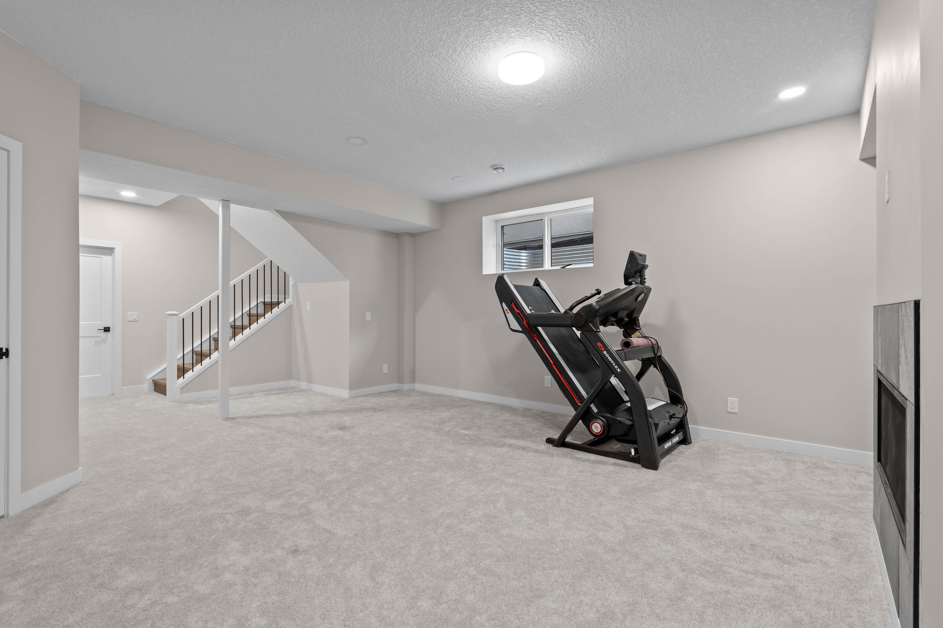 17 Coulee Crescent SW
