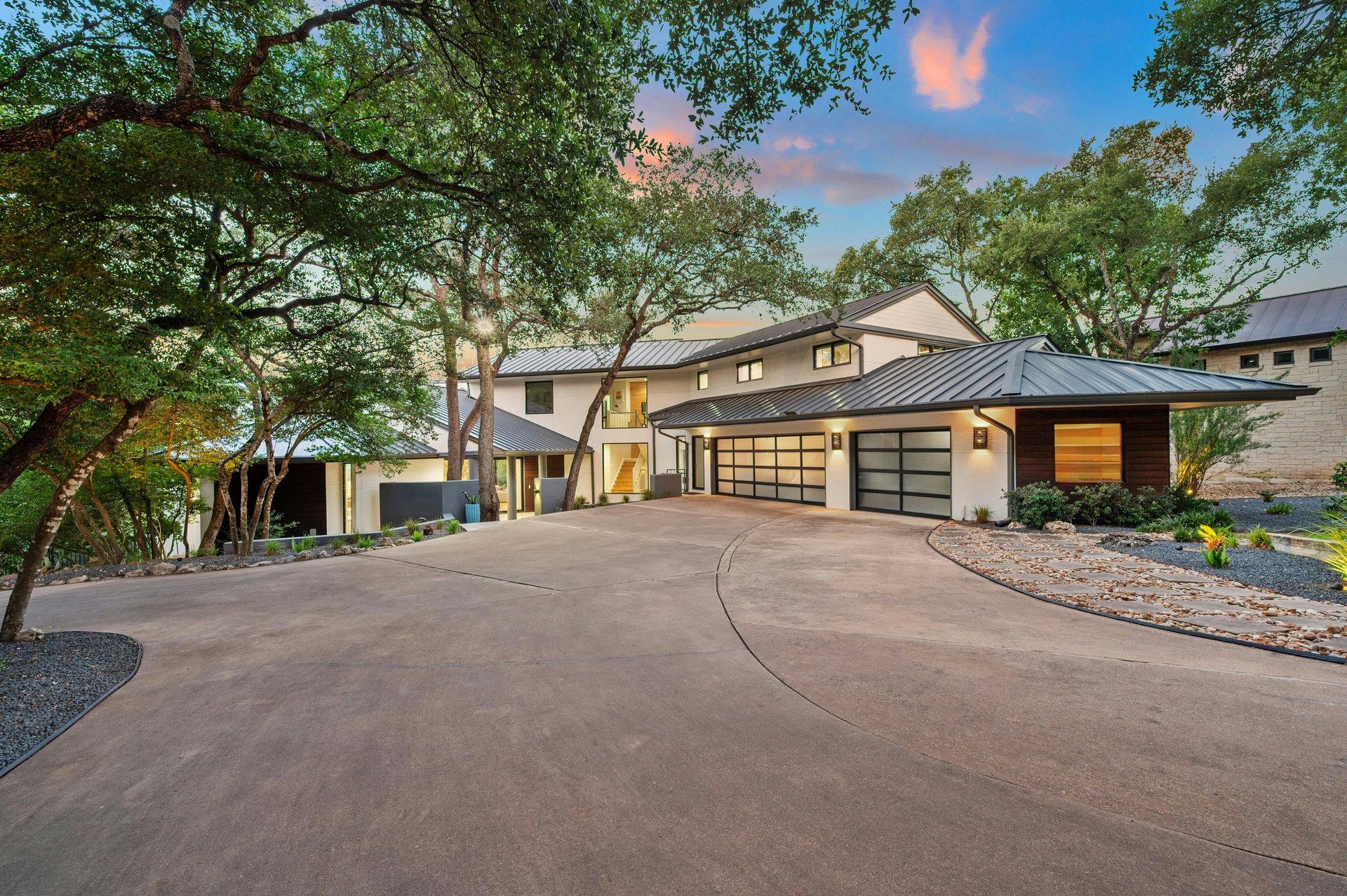 3200 Three Rivers Drive