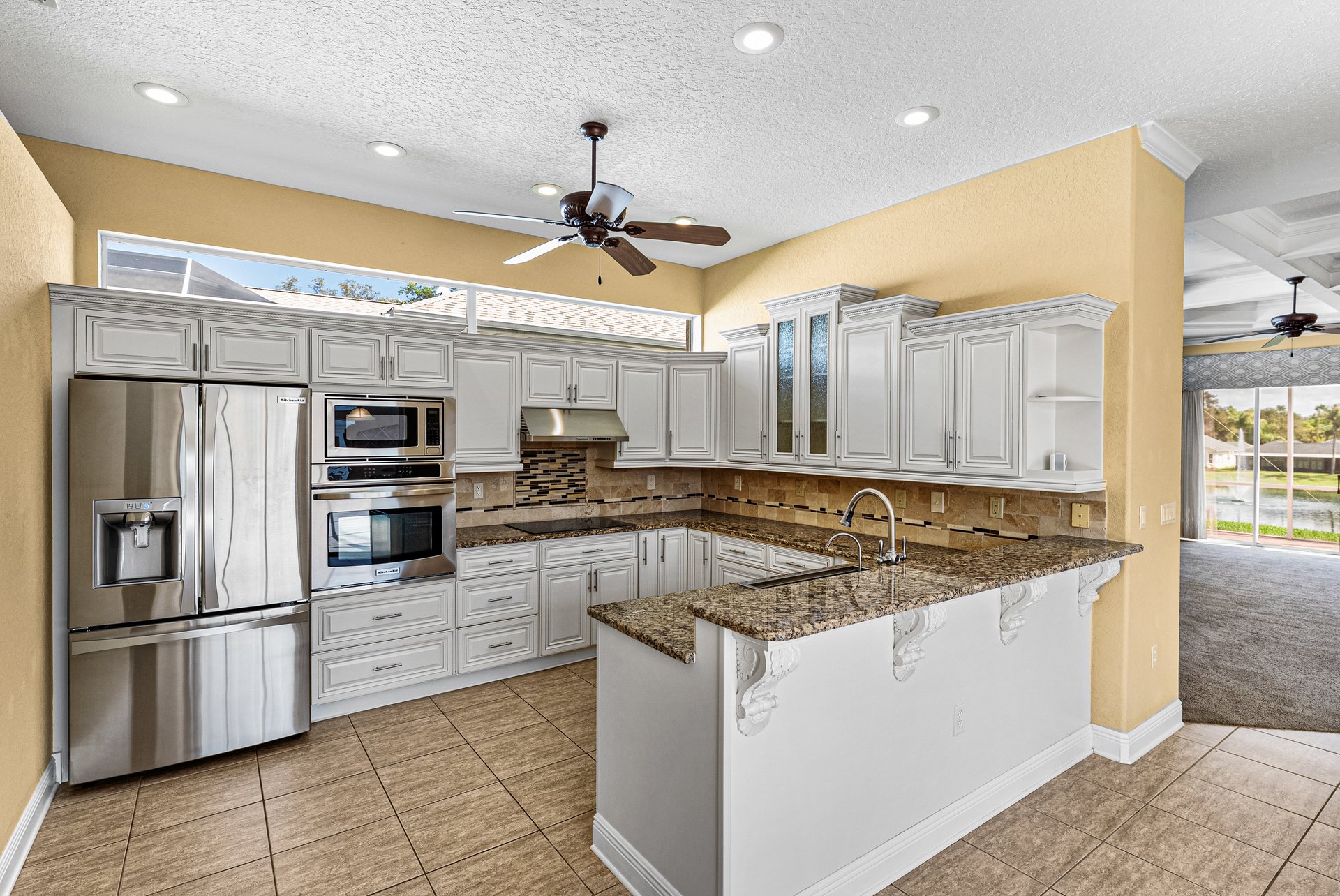 12231 WOODLANDS CIR