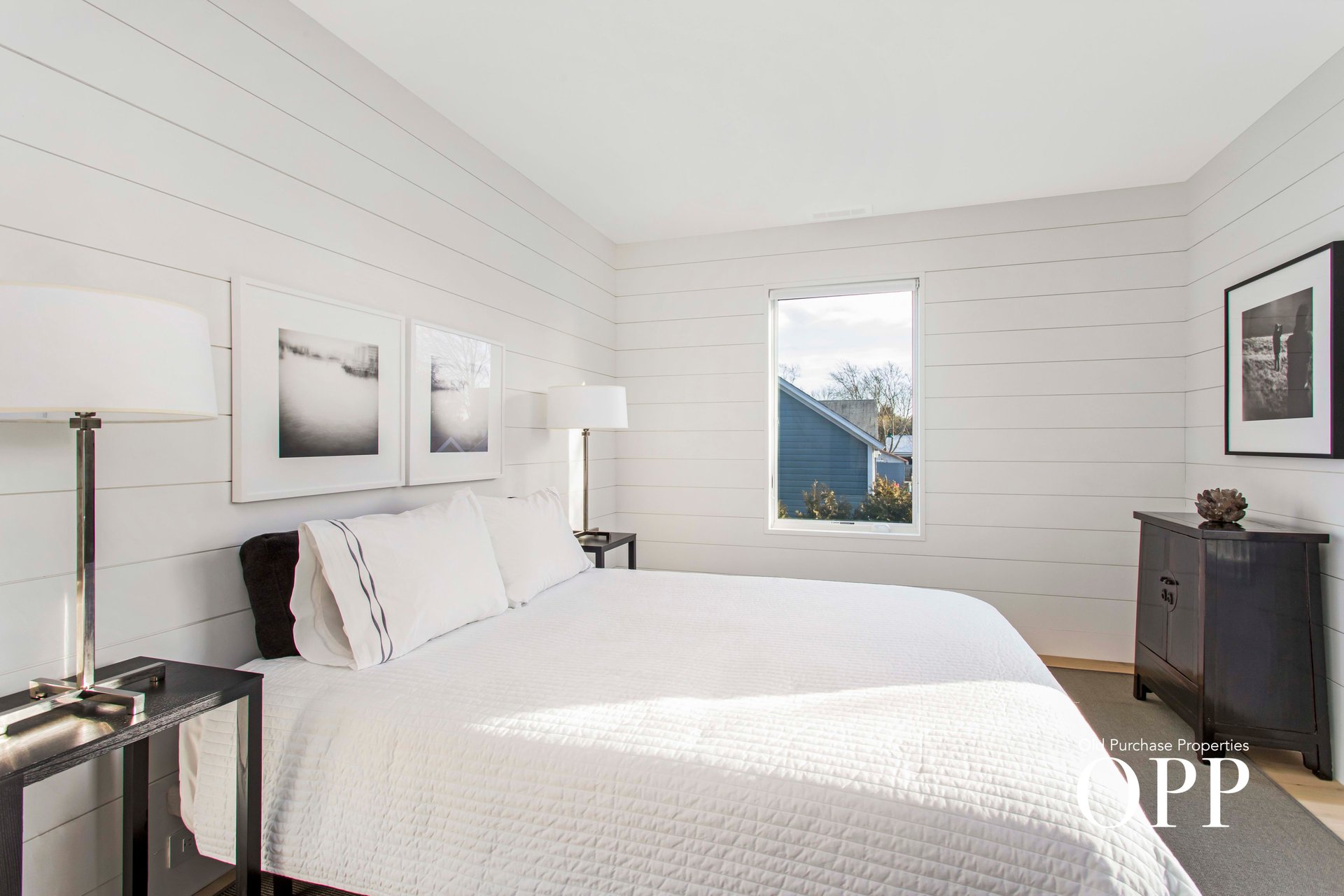 A PRISTINE HOME CLOSE TO EVERYTHING