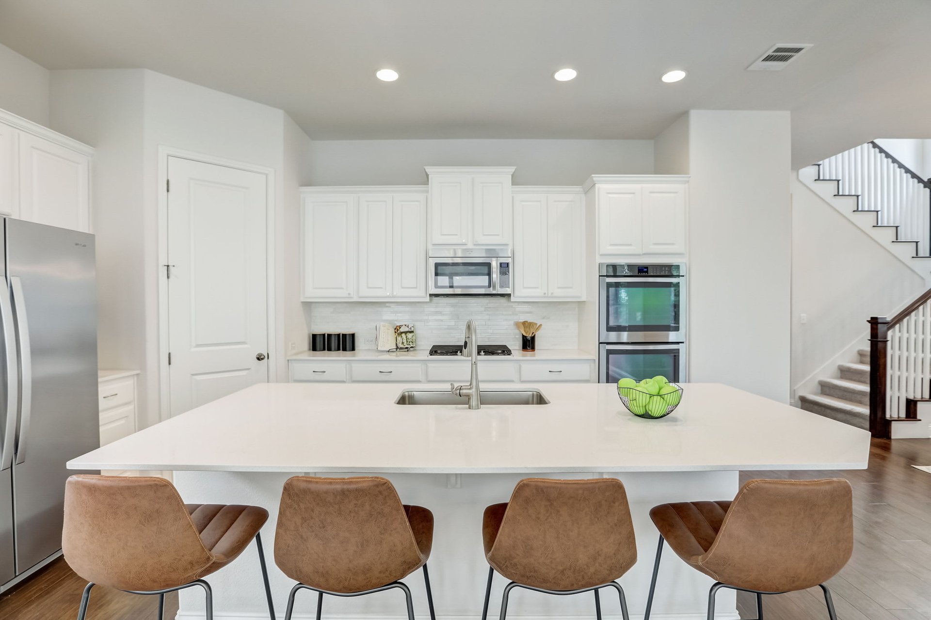 Spacious 4-Bedroom Home in The Preserve at Four Points – A+ School District, Open Floorplan, Luxurious Primary Suite, Covered Patio, and More!