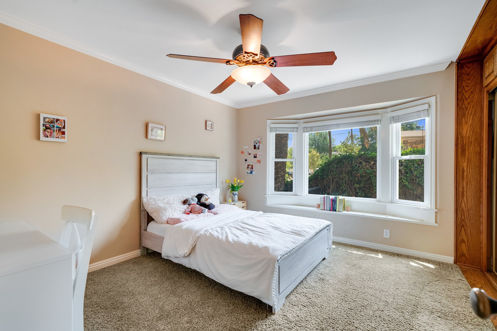 A Lil Bit O' Country in Shadow Hills * SOLD at full price