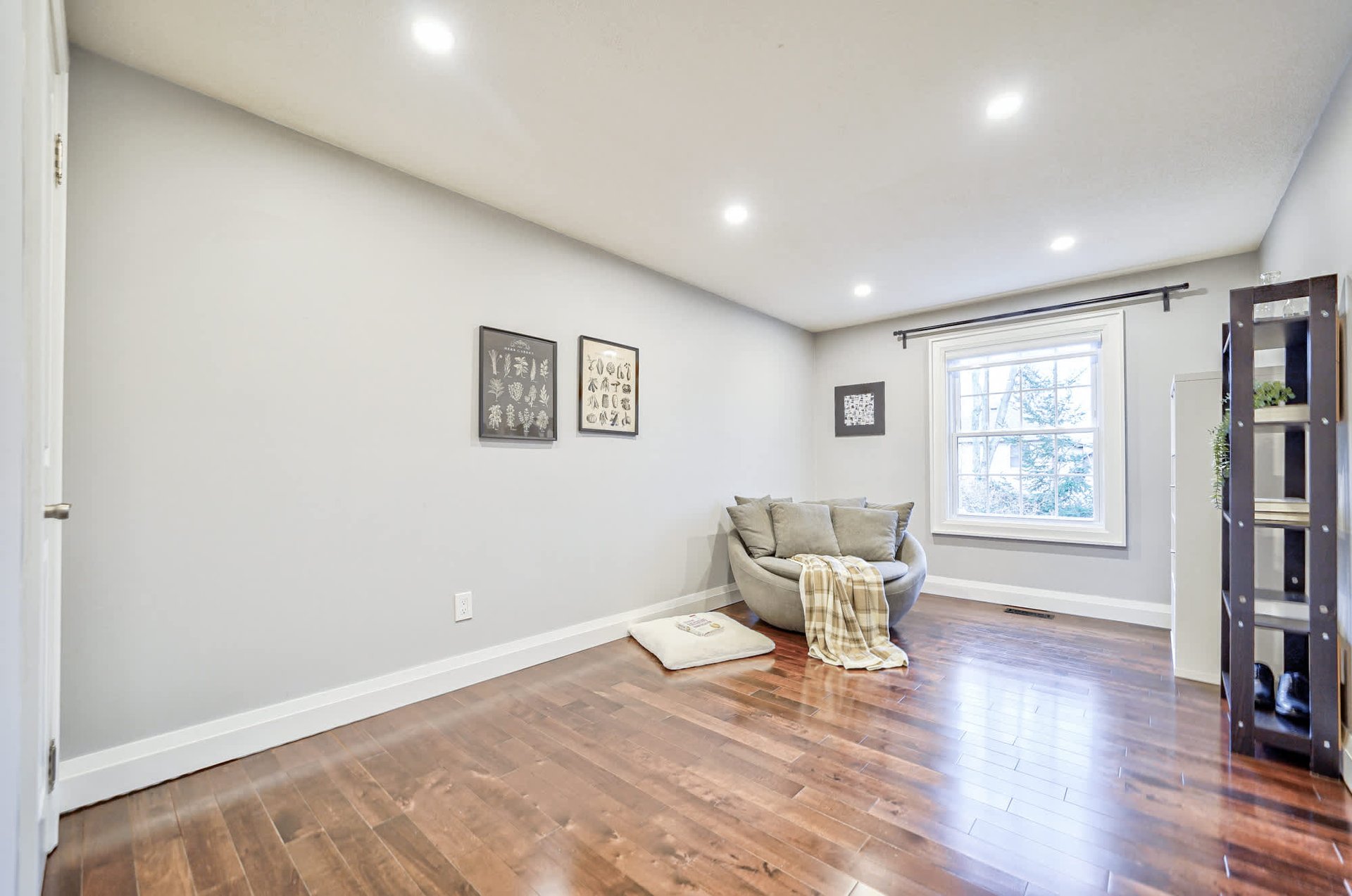 1196 Potters Wheel Cres