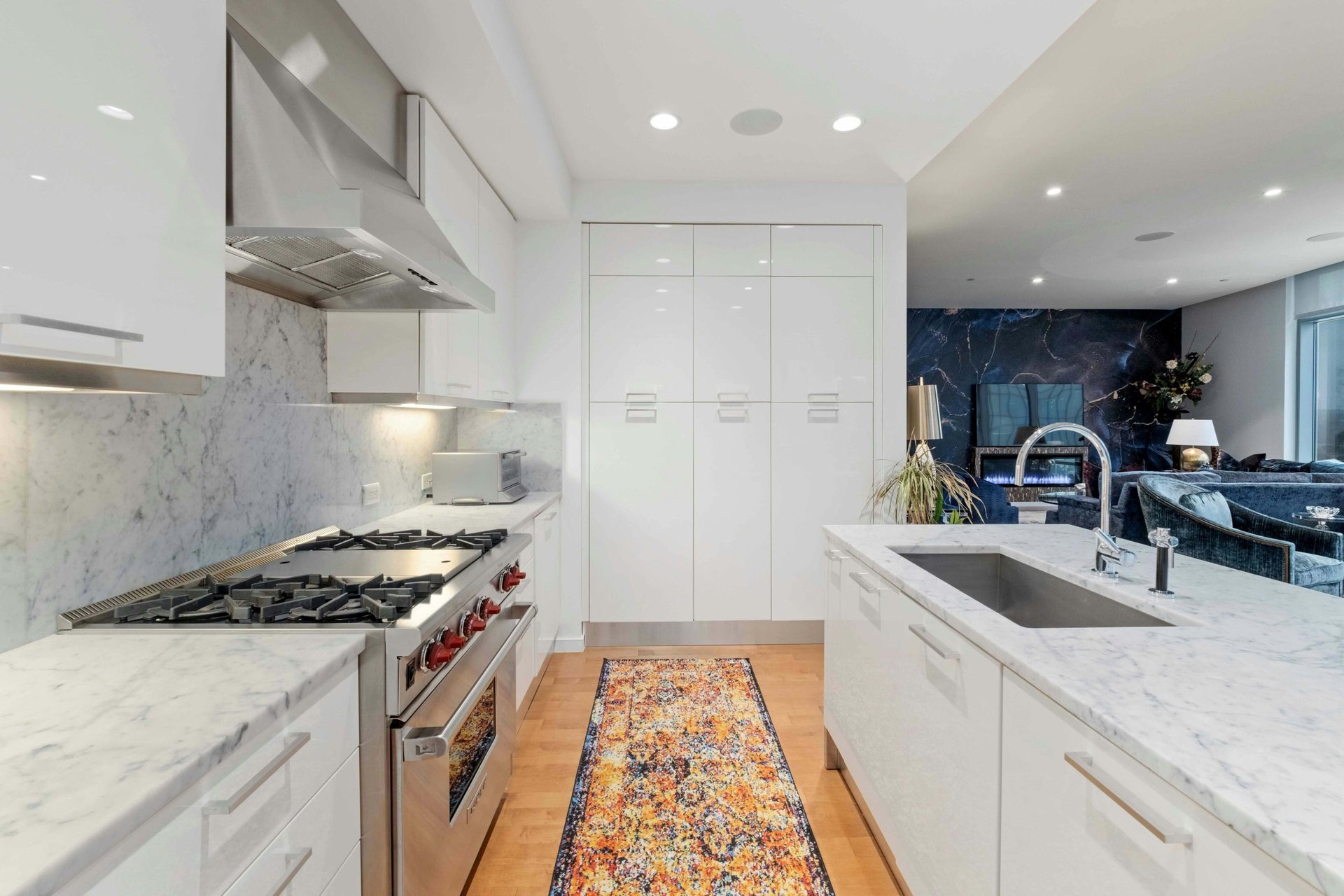 200 Congress Ave #12E