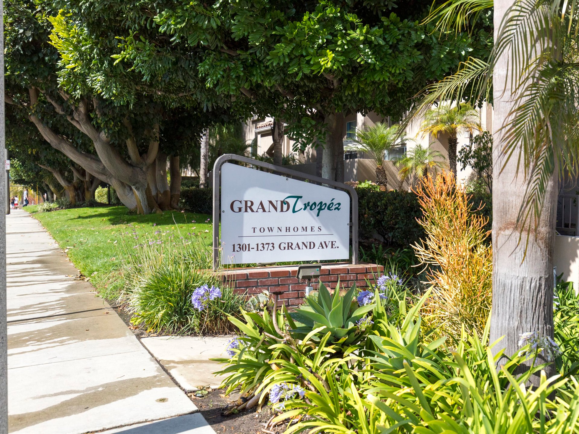 1345 E Grand Avenue Unit: D
