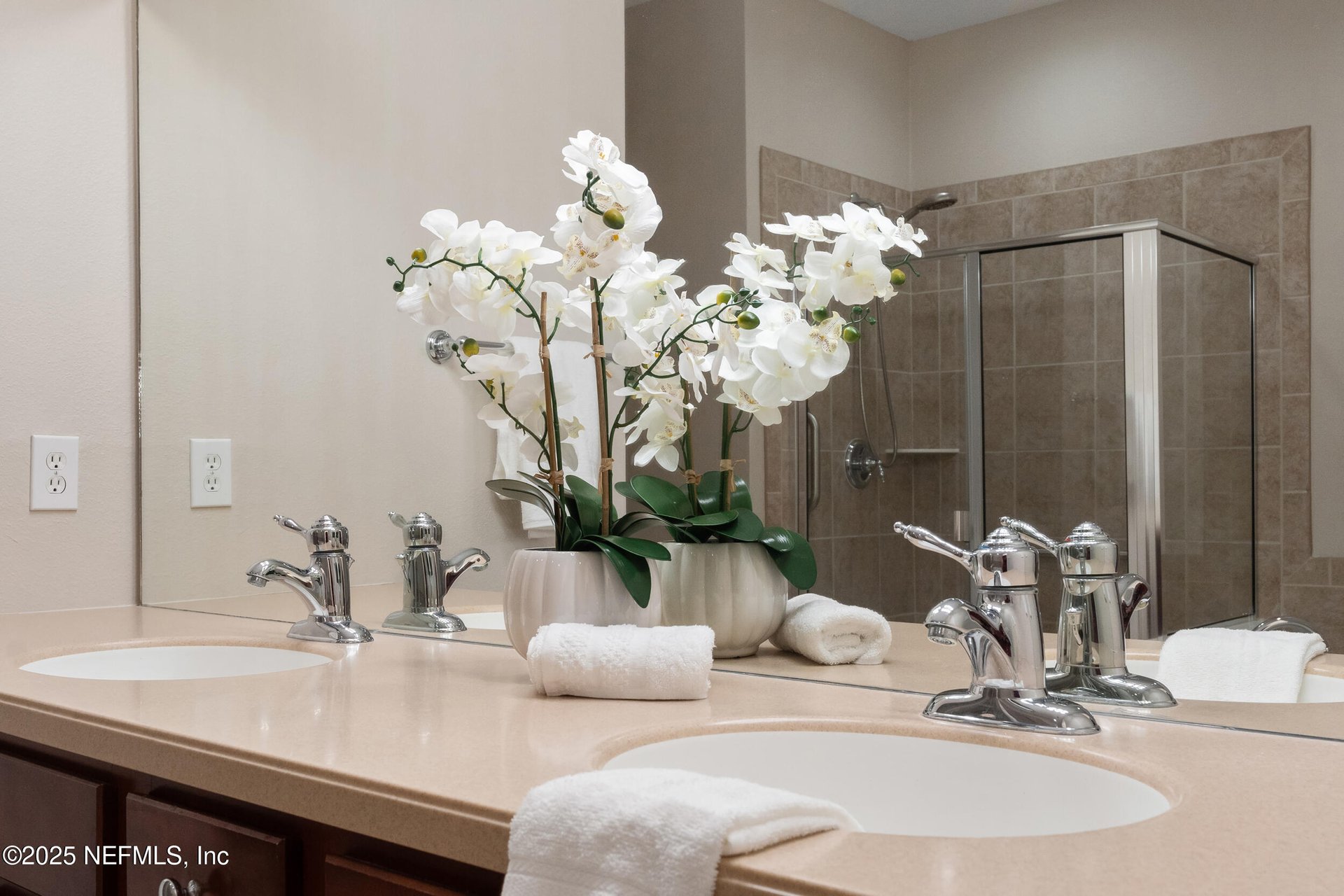 192 ORCHARD PASS Avenue 536- CORNER UNIT