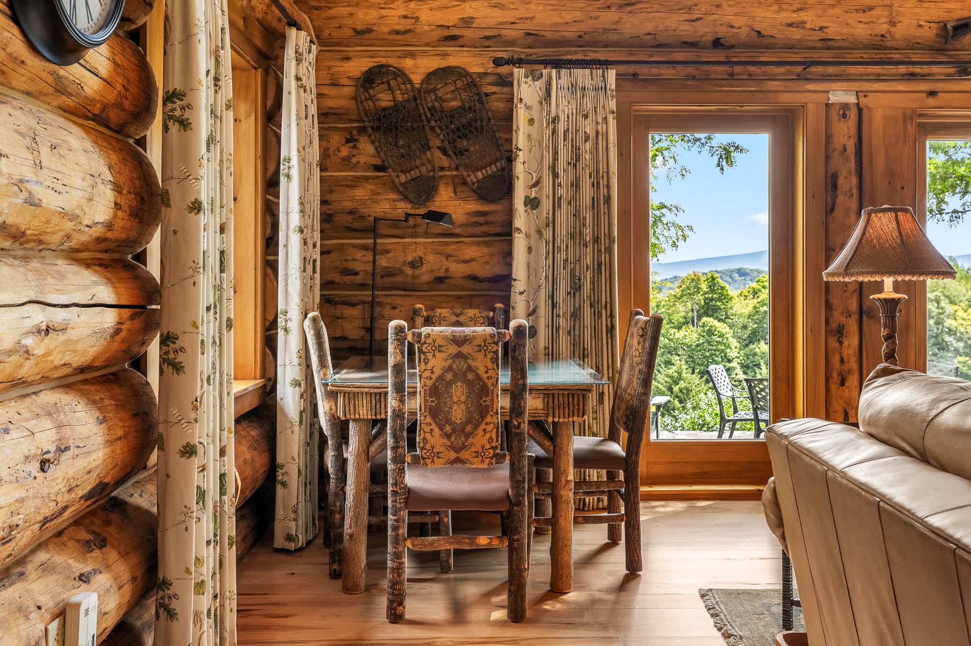 Exclusive Mountain Log Home - Monthly Rental Avail.