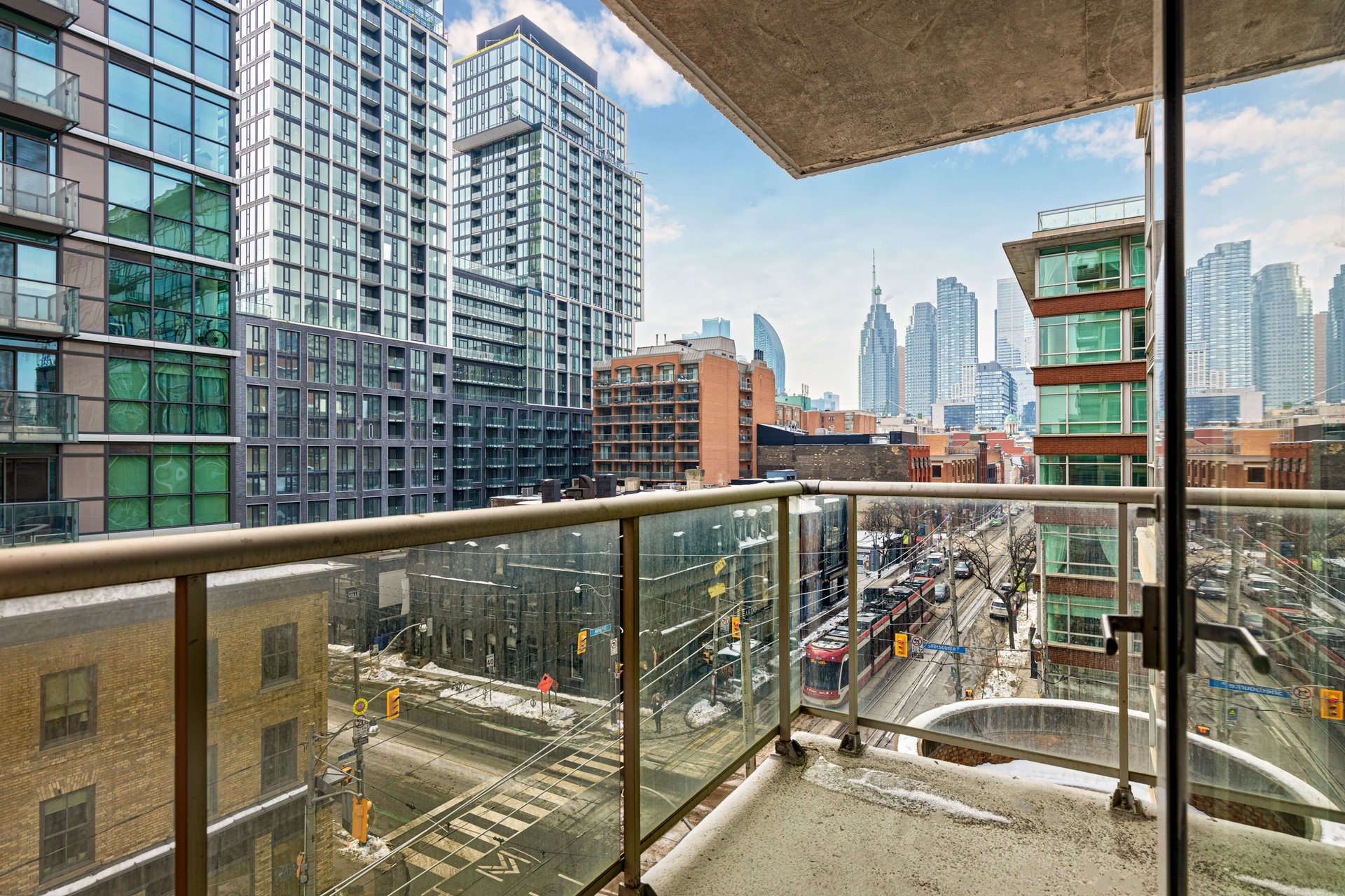 608-230 King Street East