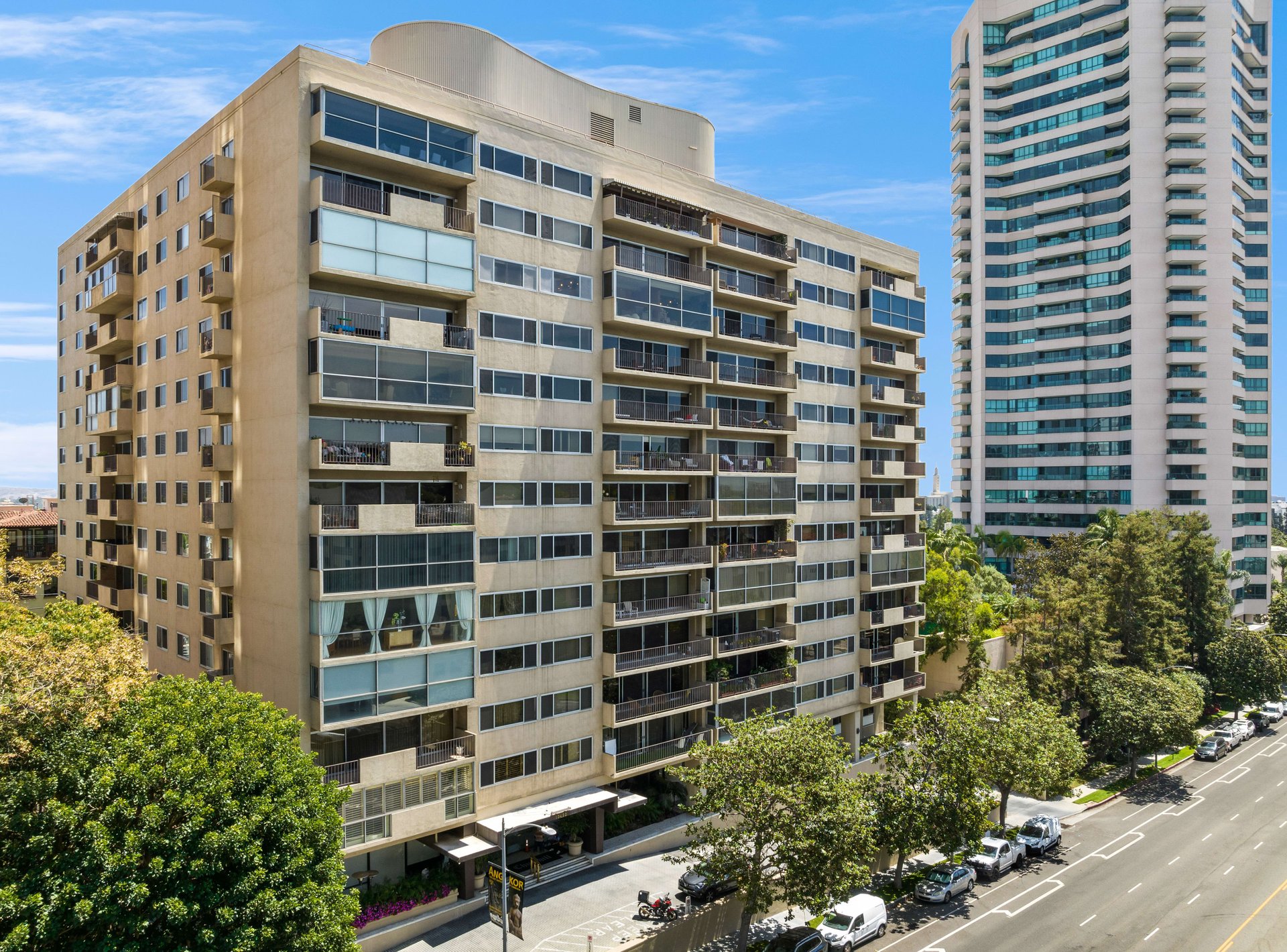 The Churchill #2E, Wilshire Corridor