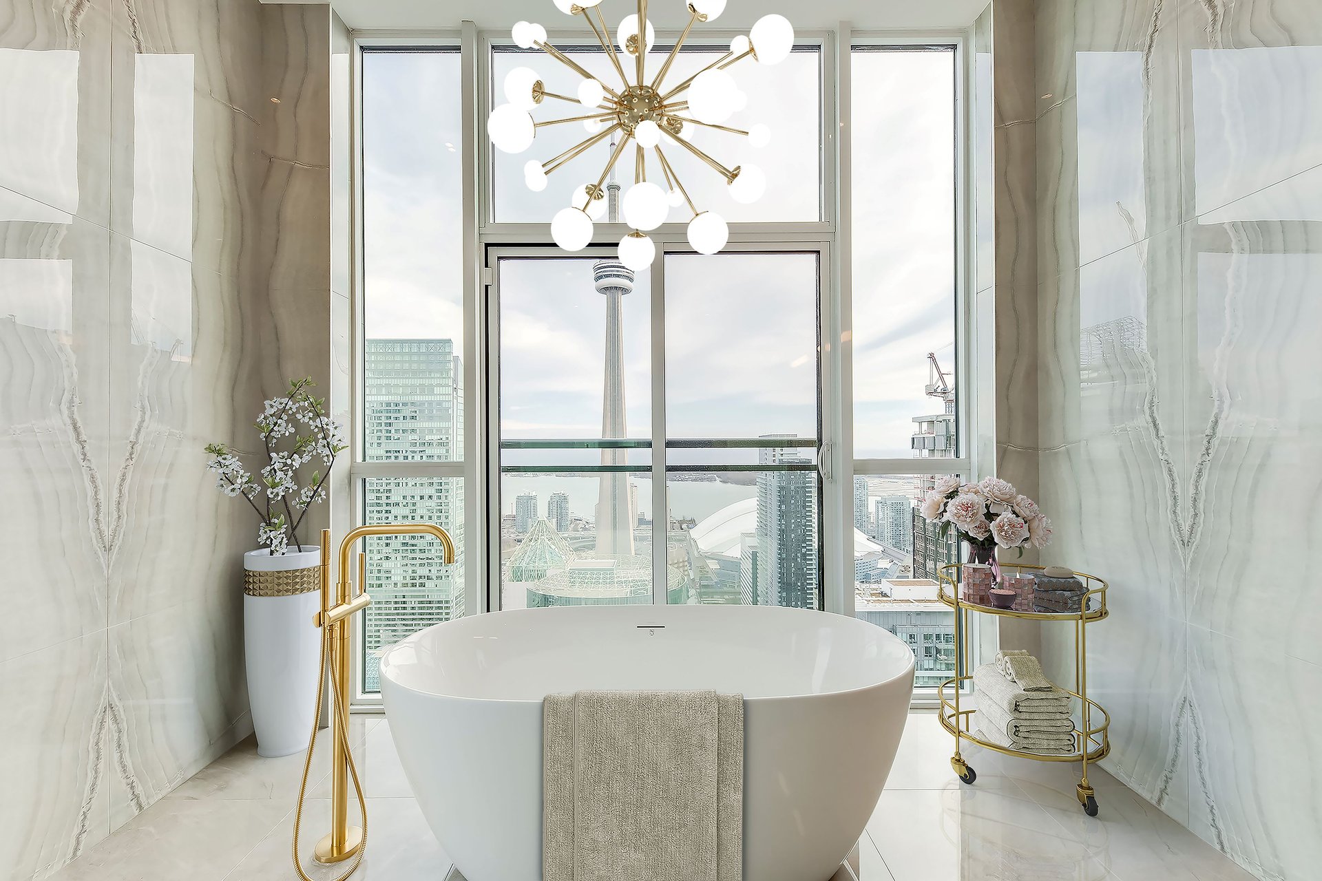 THE BEST TERRACE & VIEWS IN ENTERTAINMENT DISTRICT