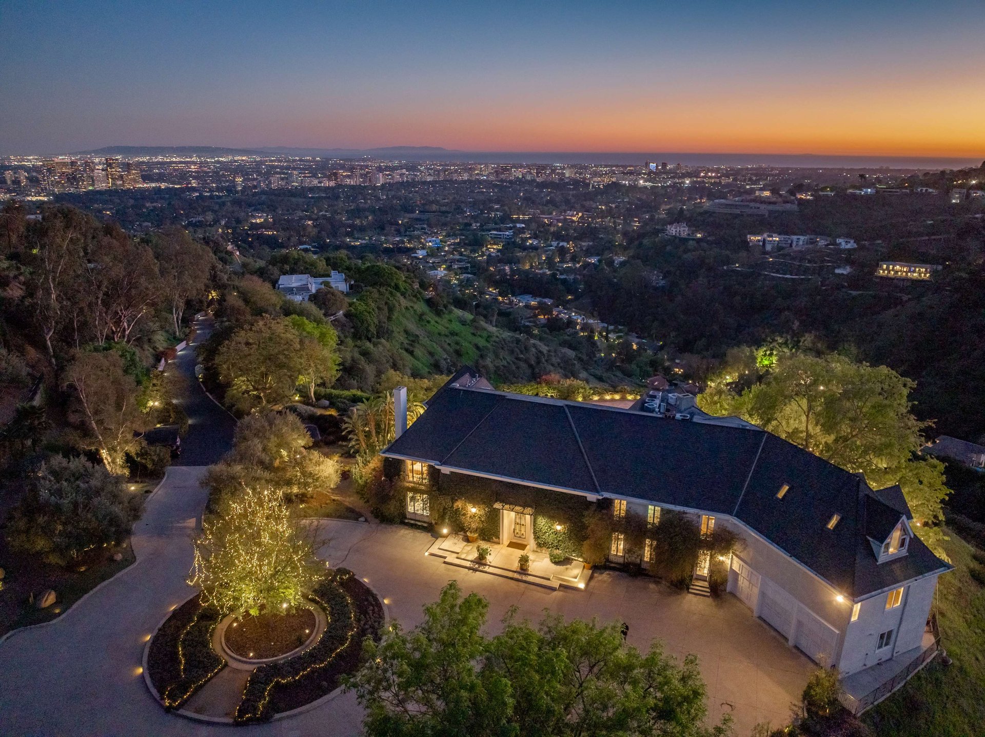 1501 Tower Grove Dr, Beverly Hills
