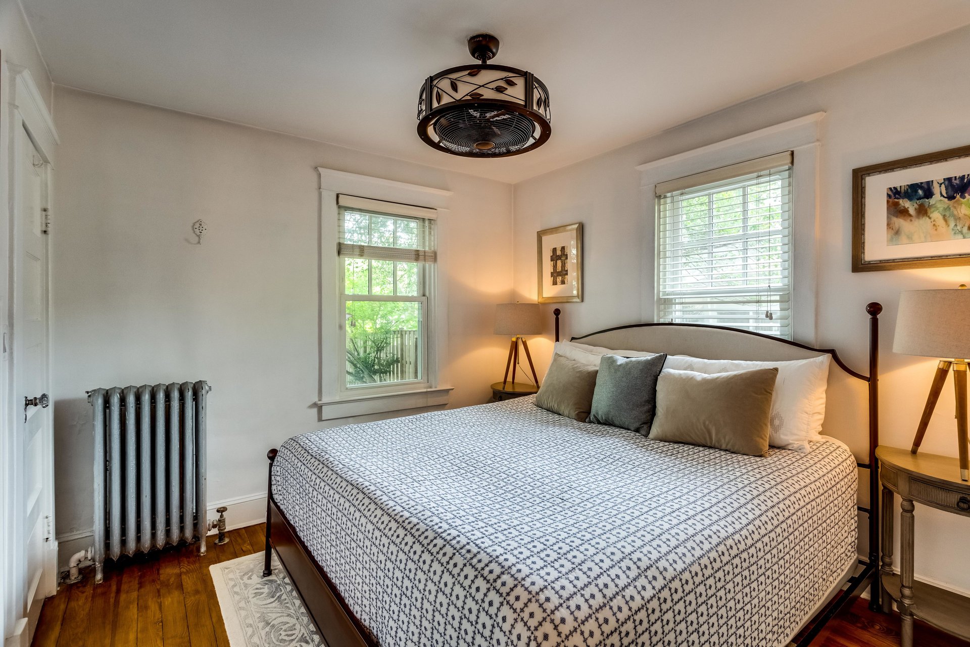 23 E Walnut Street