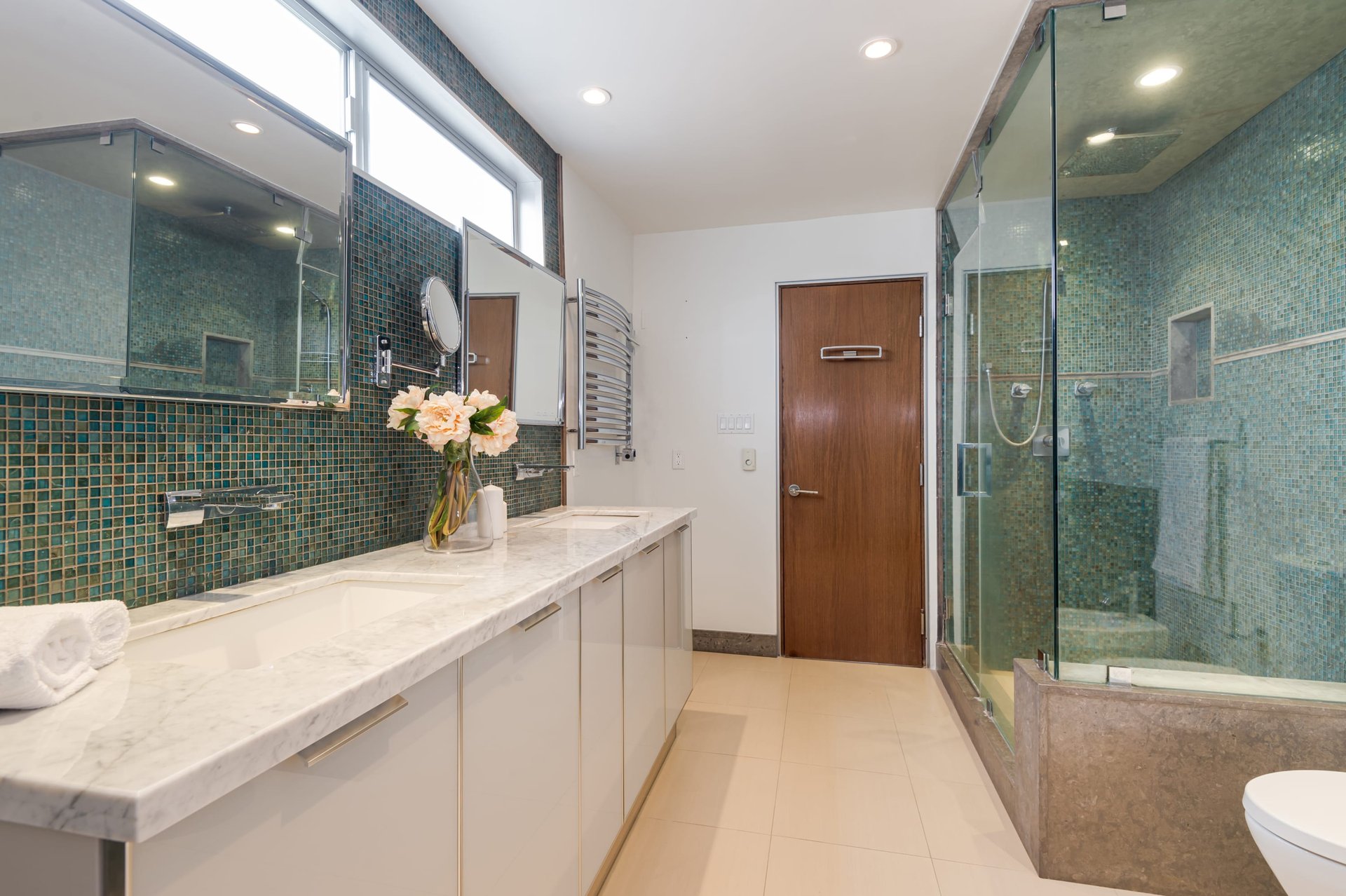 155 S Elm Dr # 302