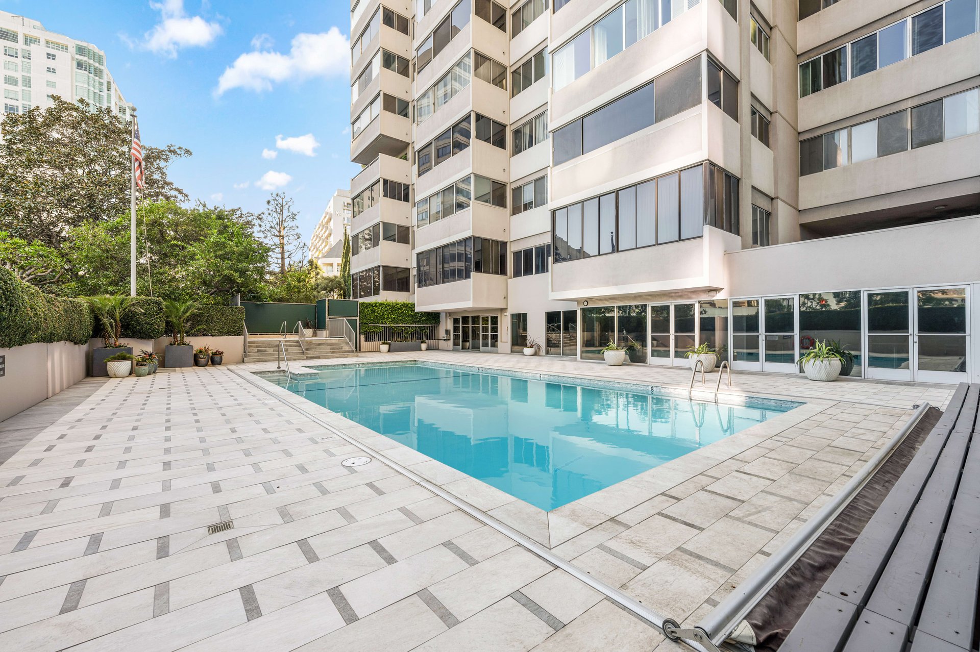 The Comstock #1B, Wilshire Corridor