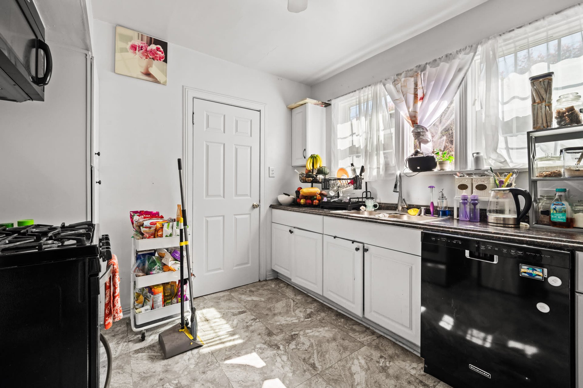 Wonderful Pride-of-Ownership Spanish 2-Story Duplex in Longwood Highlands
