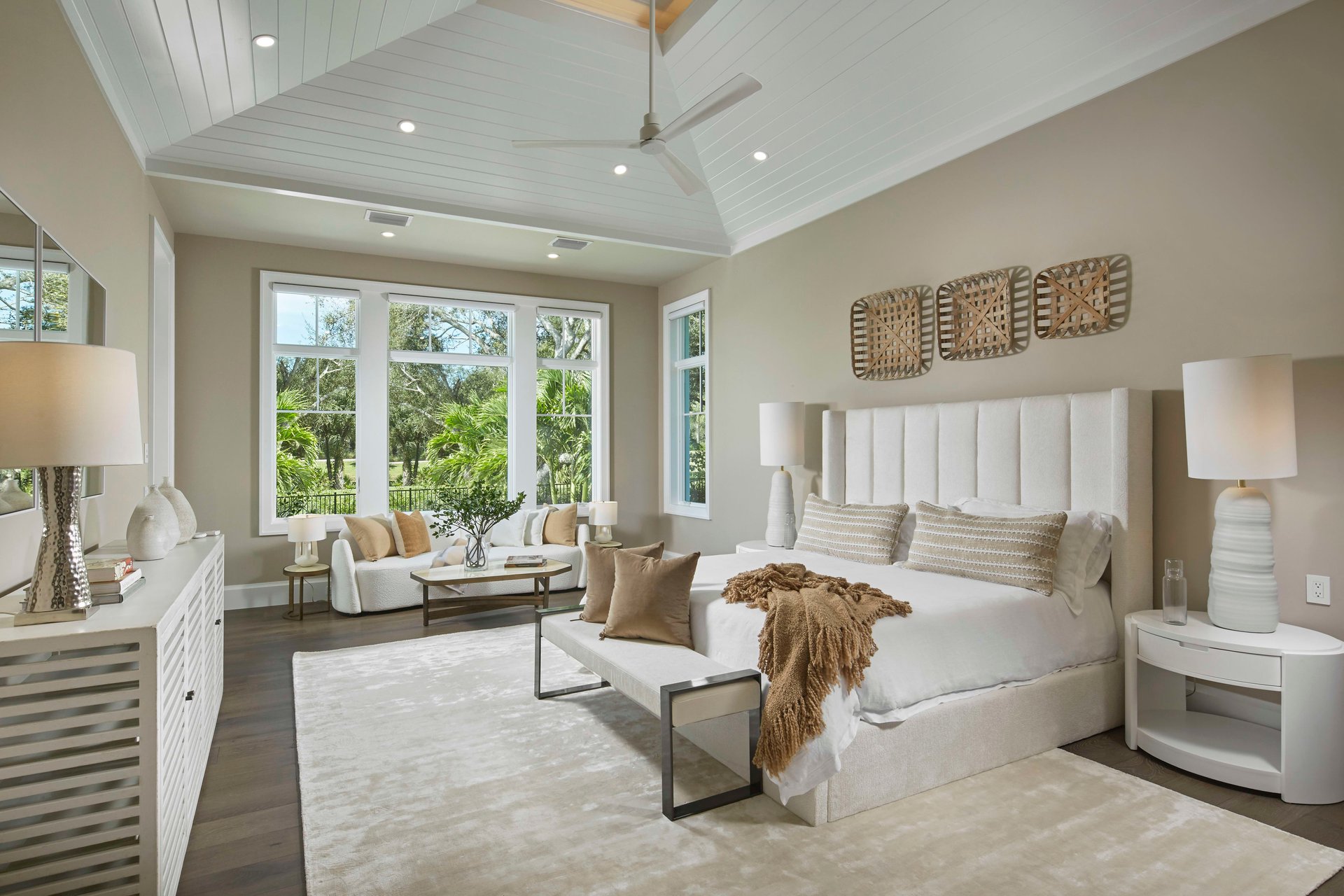 PELICAN BAY