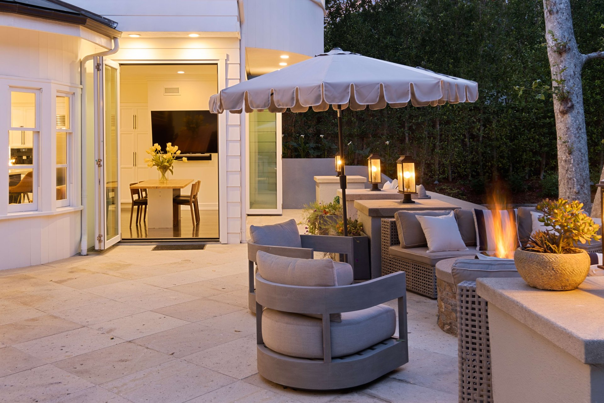 16659 Ashley Oaks, Encino