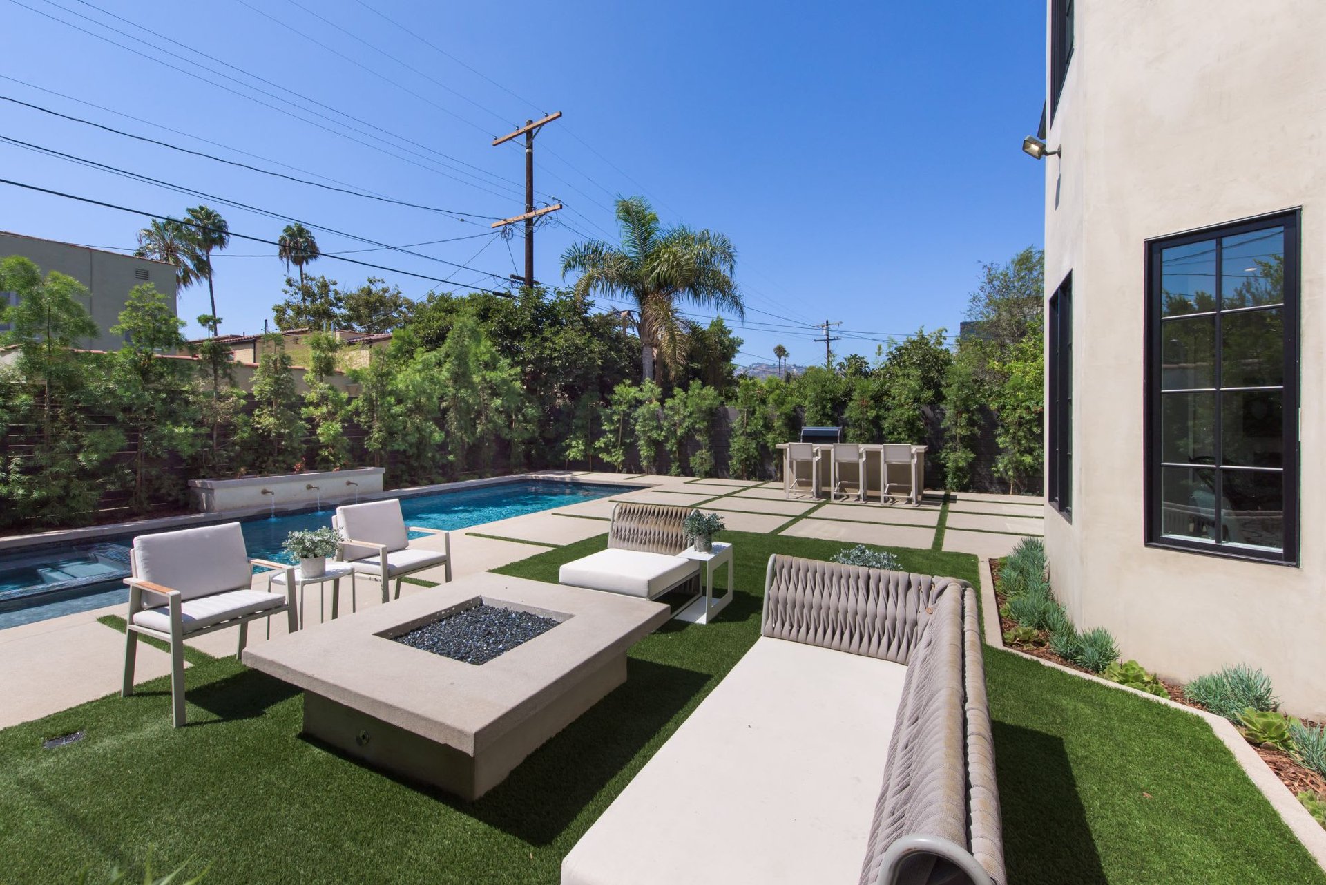 2626 Orchard Ave