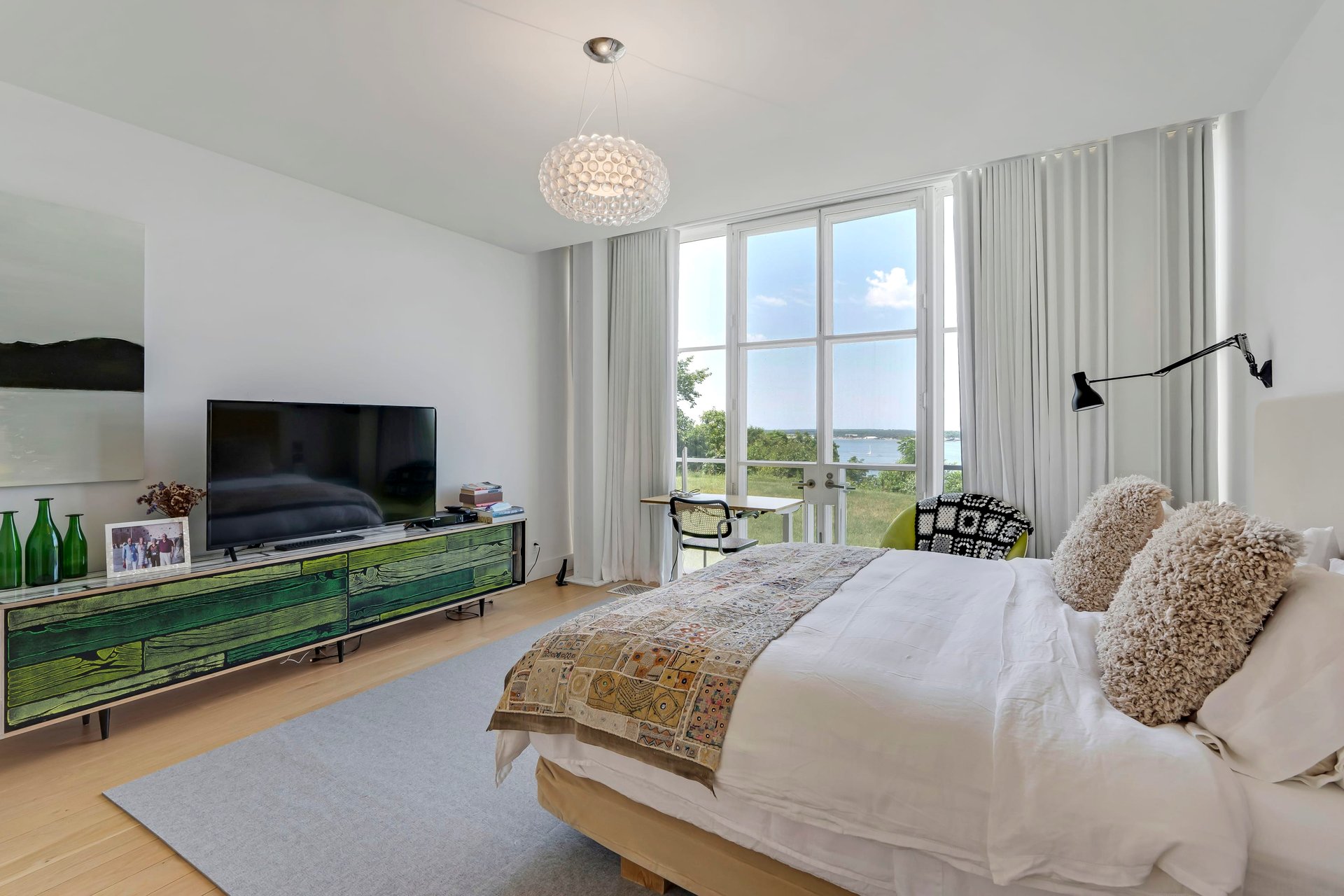 Crescent Beach Waterfront Stunner in Shelter Island