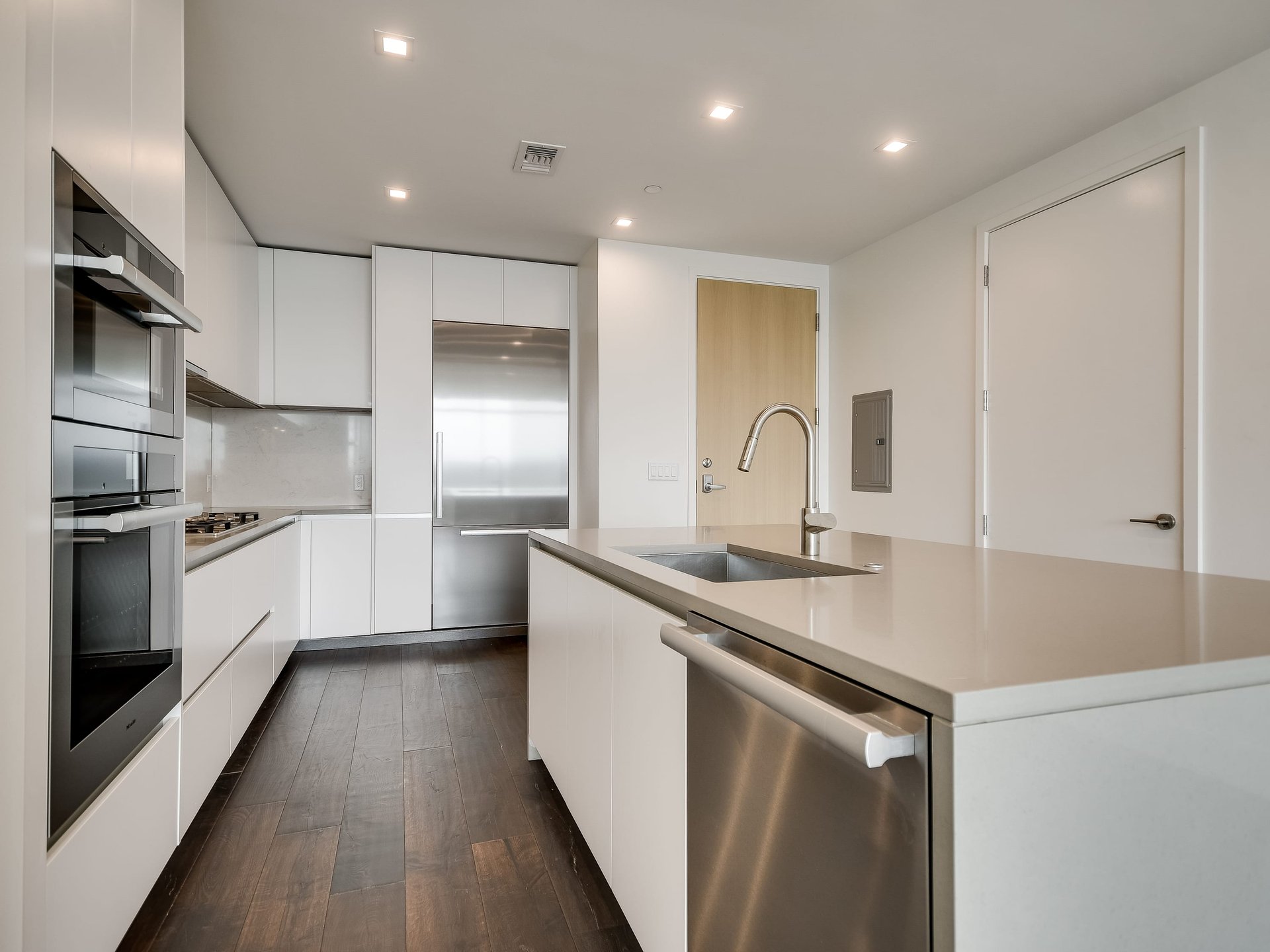 Fifth & West, #1802