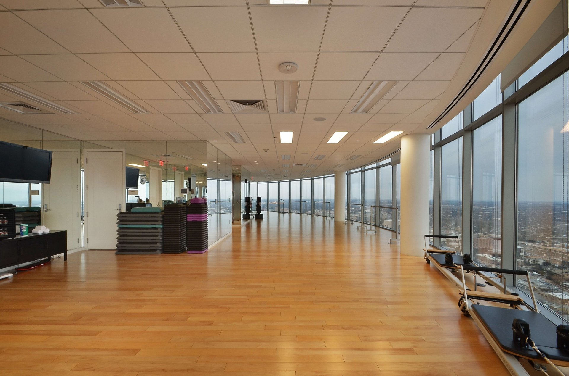 200 Congress Ave #44J