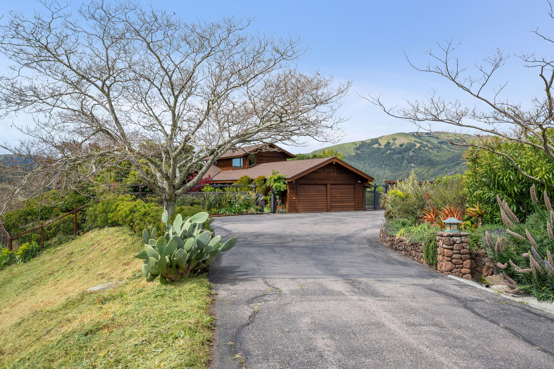 95 Irving Dr