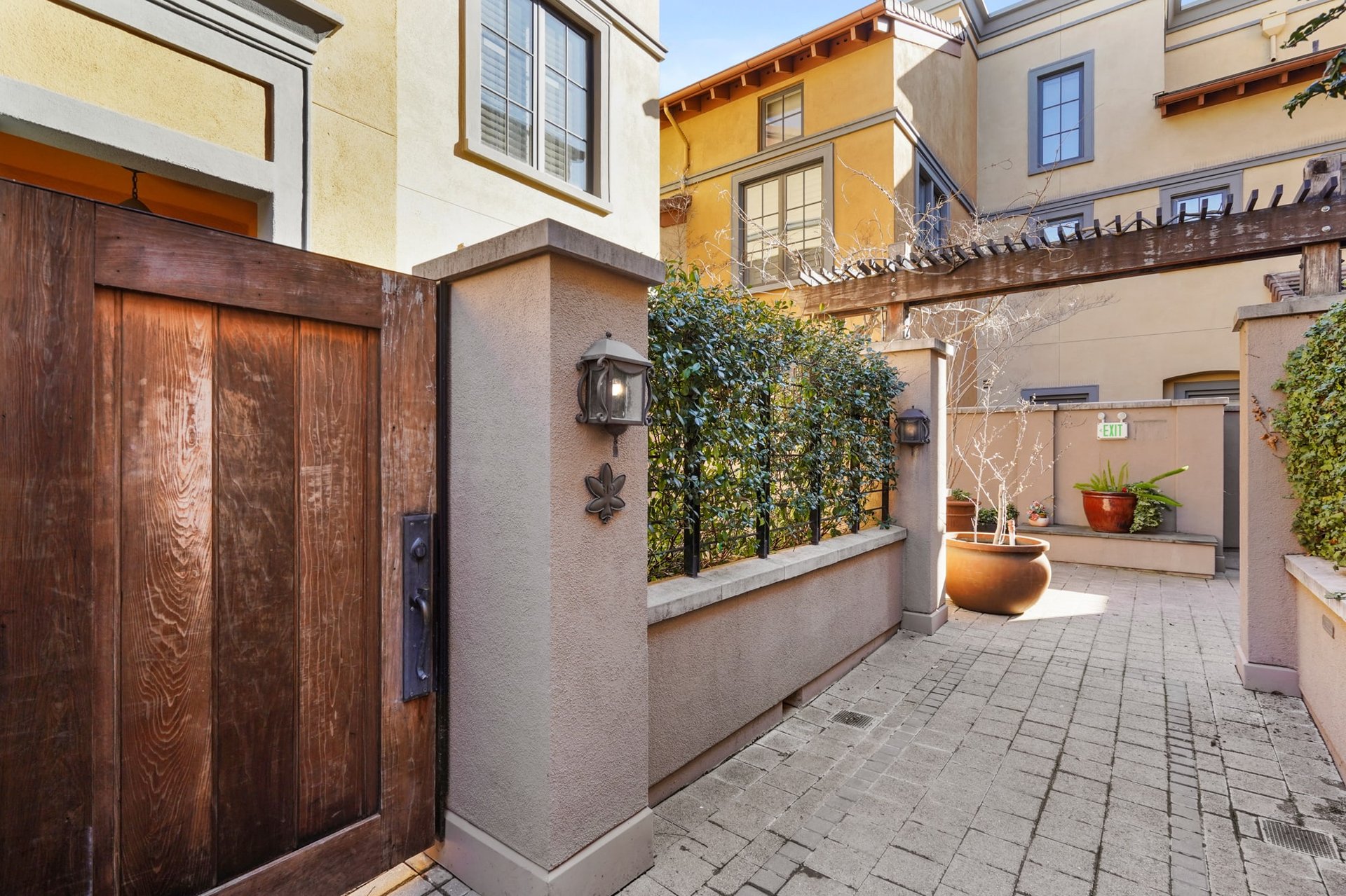 356 Santana Row APT 319