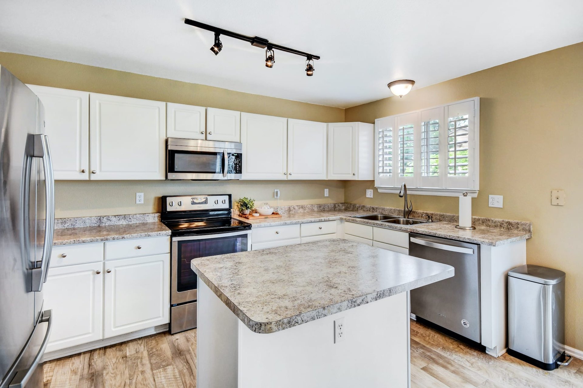 10636 Hyacinth Court