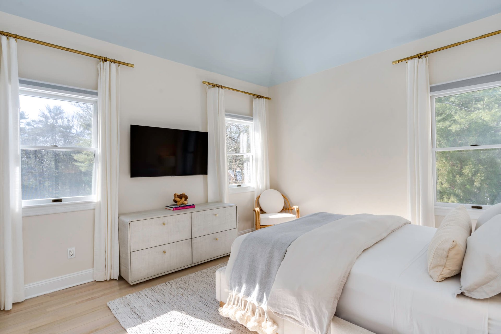 Resort-Style Living on 4 Quiet & Private East Hampton Acres