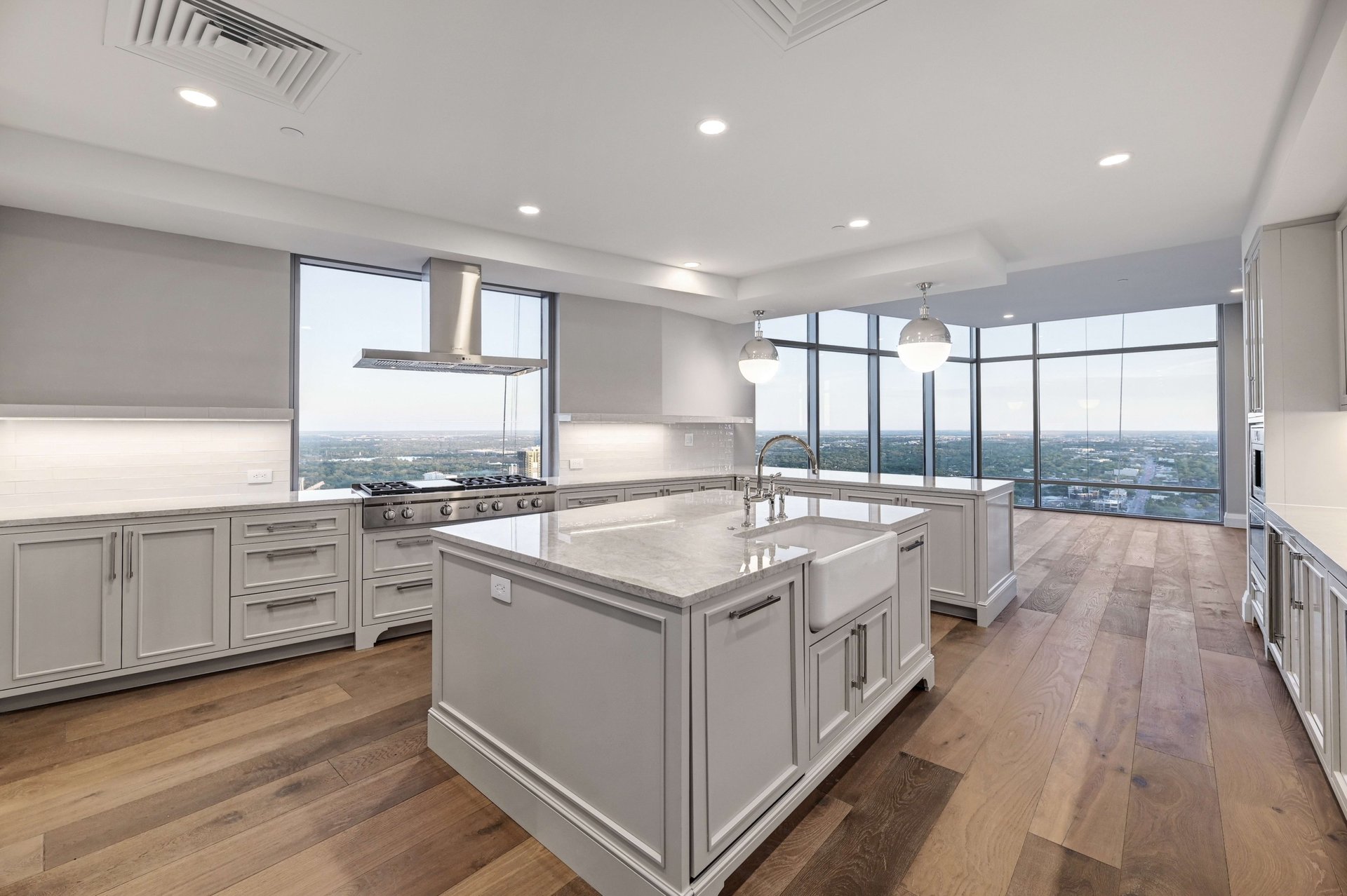 200 Congress Ave #44J
