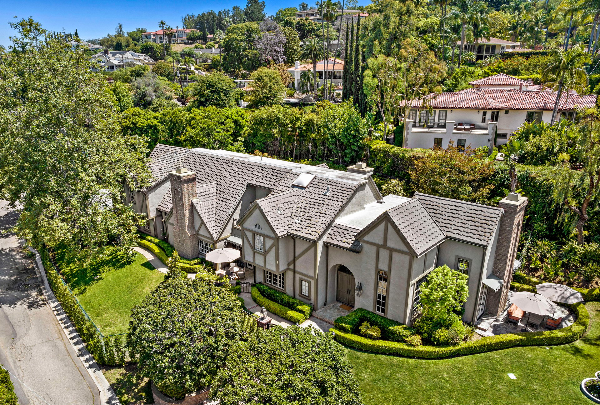 Lemon Heights Manor