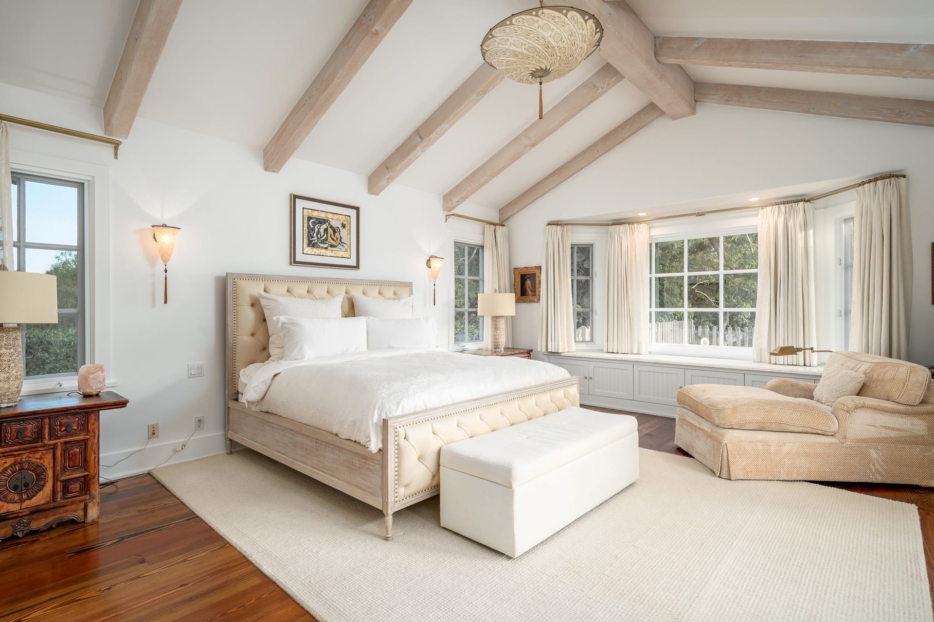 SERENE FARMHOUSE SANCTUARY