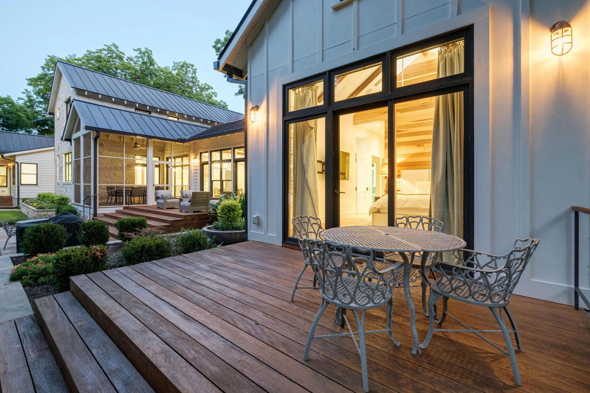 3120 Edgewater Drive
