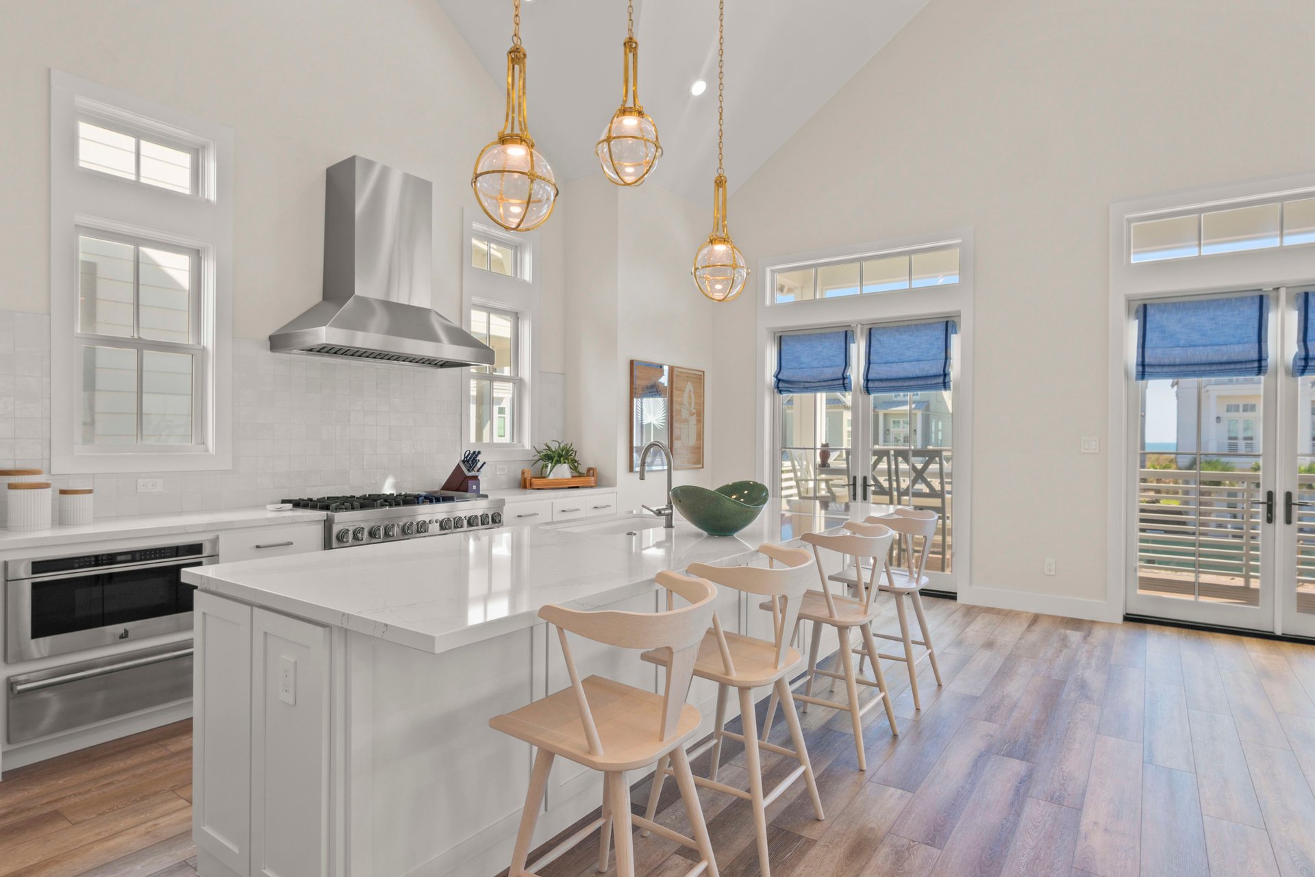Coastline Drive, 4 Beds 4 Baths