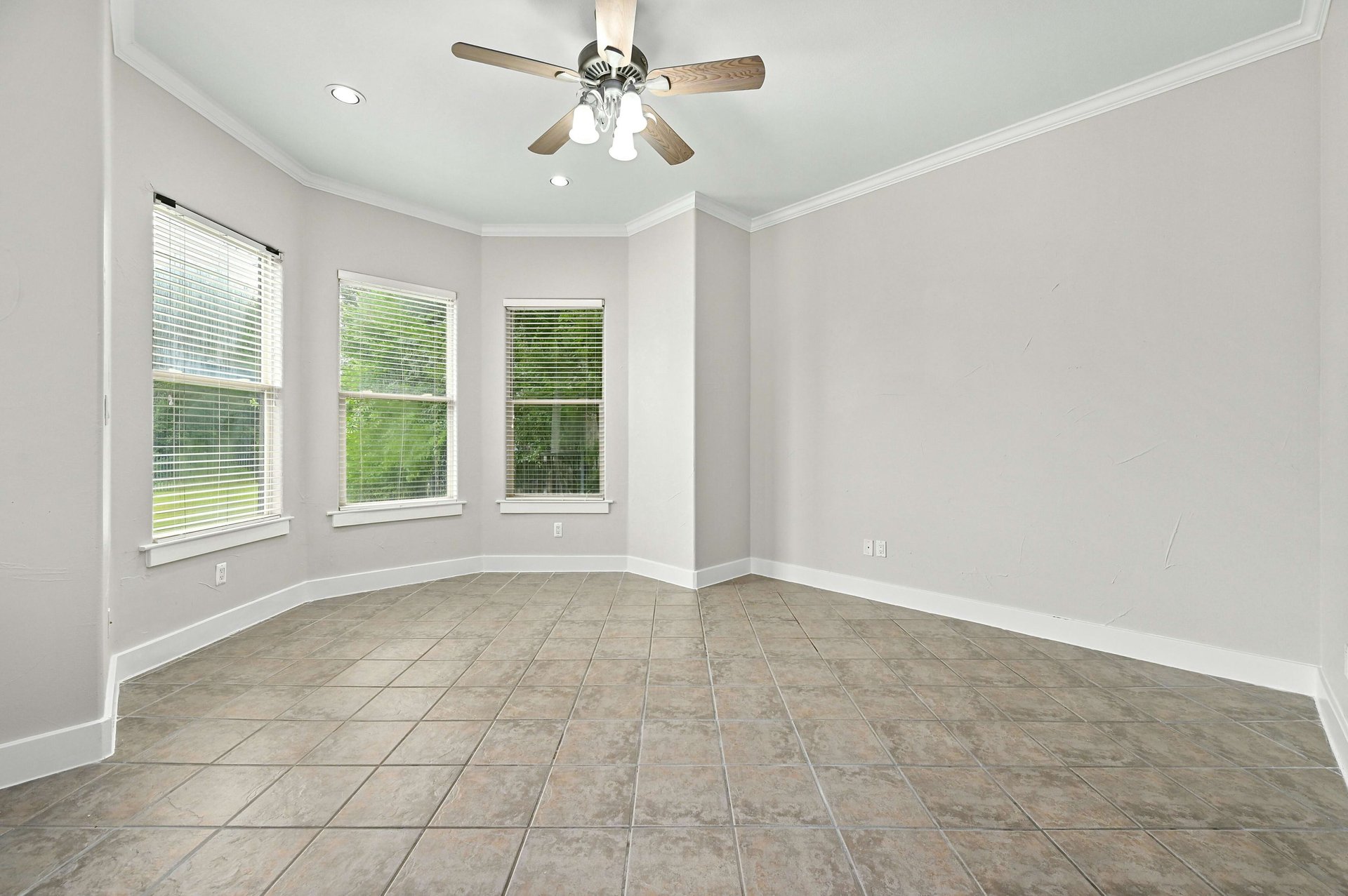 2800 Waymaker Way #20