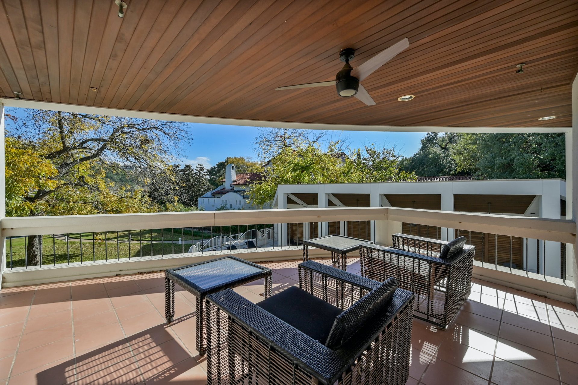 3511 Westlake Drive