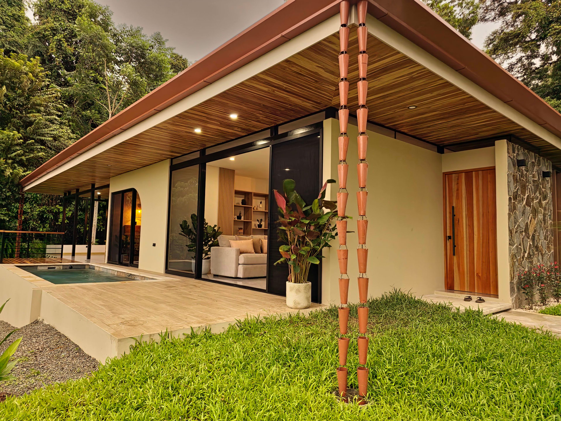 Jungle, Ocean, and exclusive elements to live in the tropics at Casa Elementum